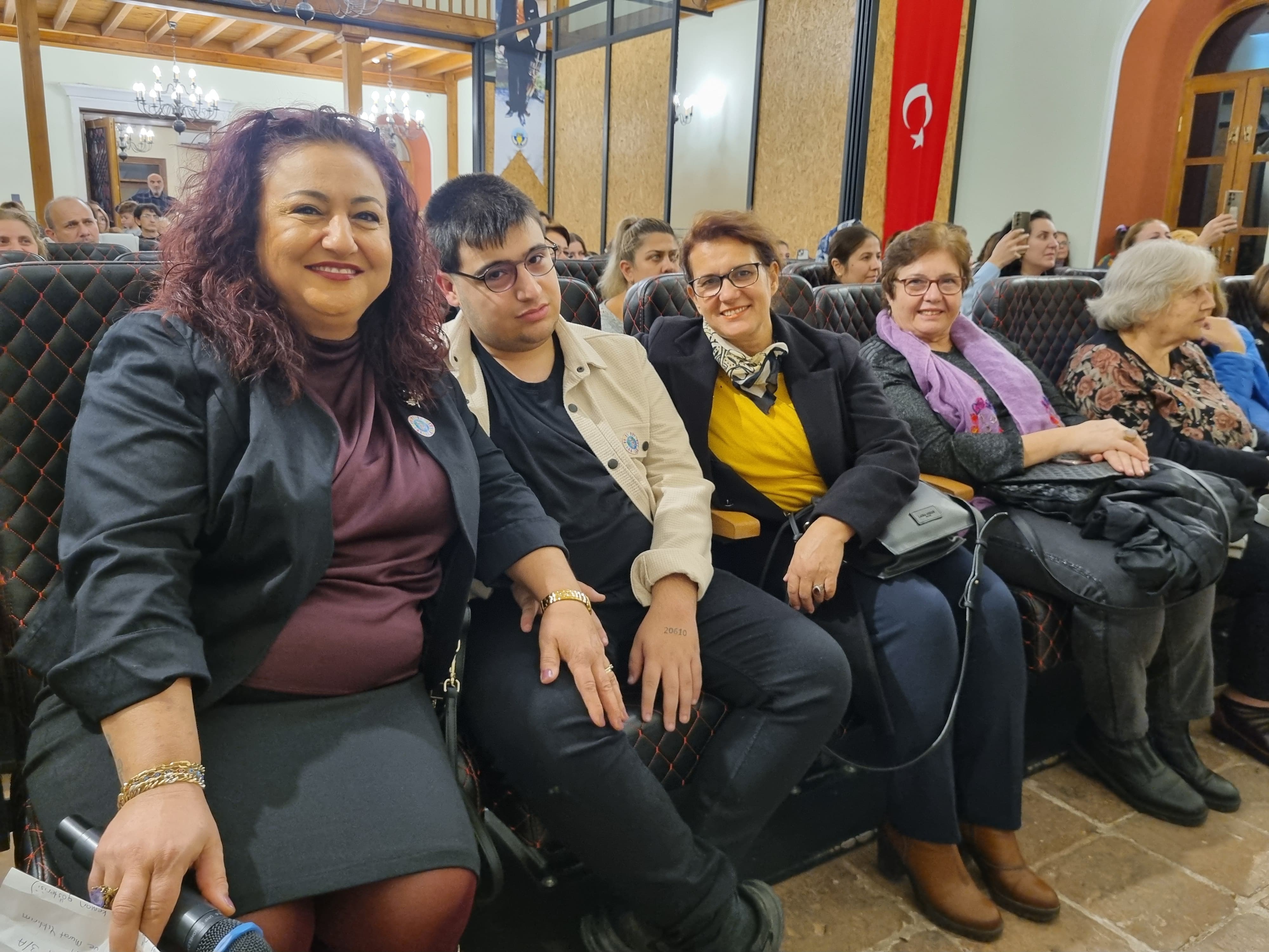 Turgutlu Belediyesinin 'Sevgi Konseri' Büyük Beğeni Topladı