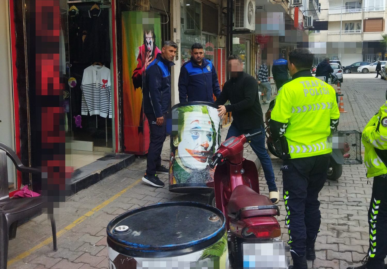 Turgutlu'da kaldırım işgaline sıkı denetim!
