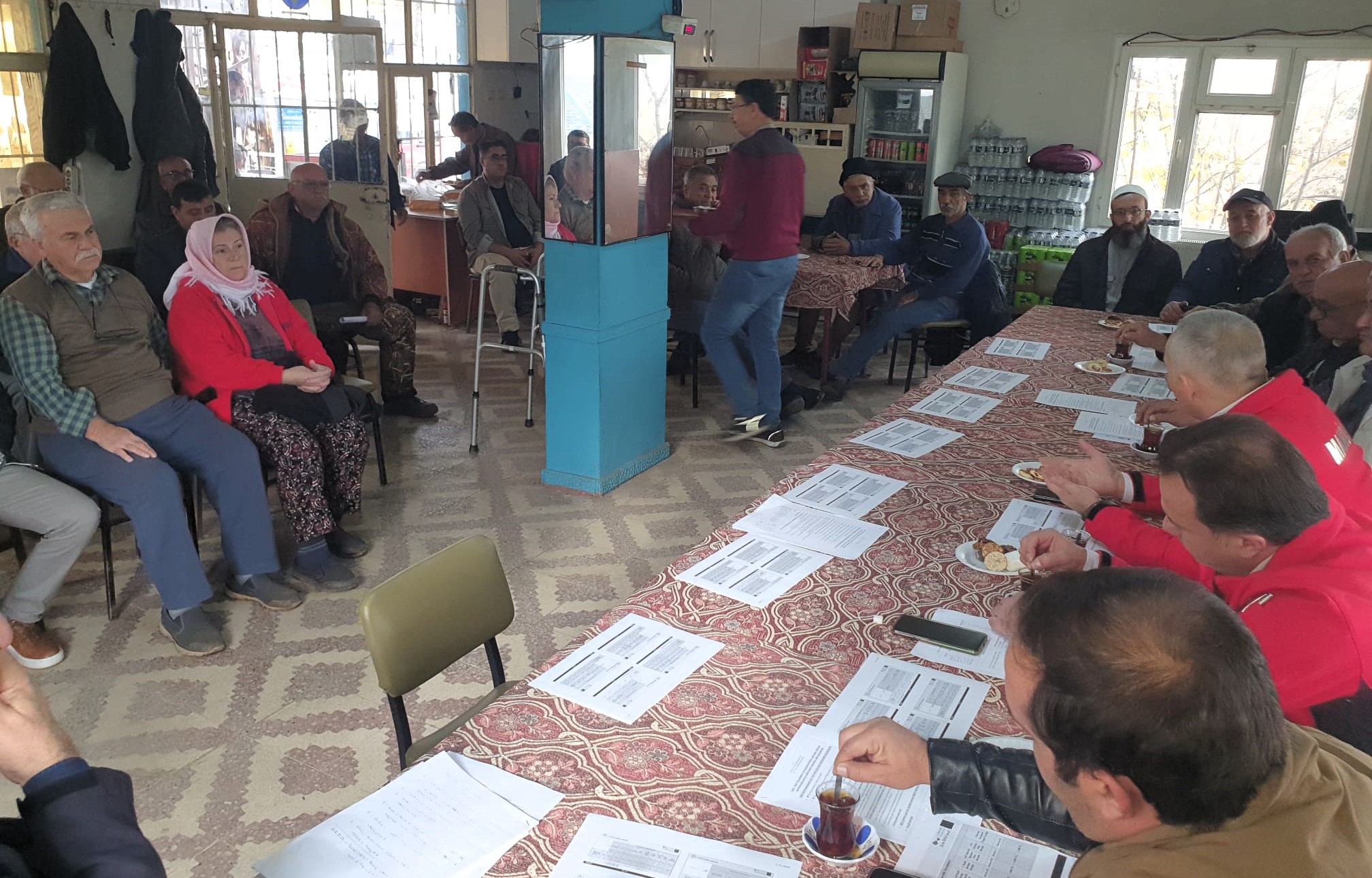 Manisa Tarım İl Müdürü Öztürk ve Turgutlu İlçe Tarım Müdürü Çallı, Güney Mahallesindeydi