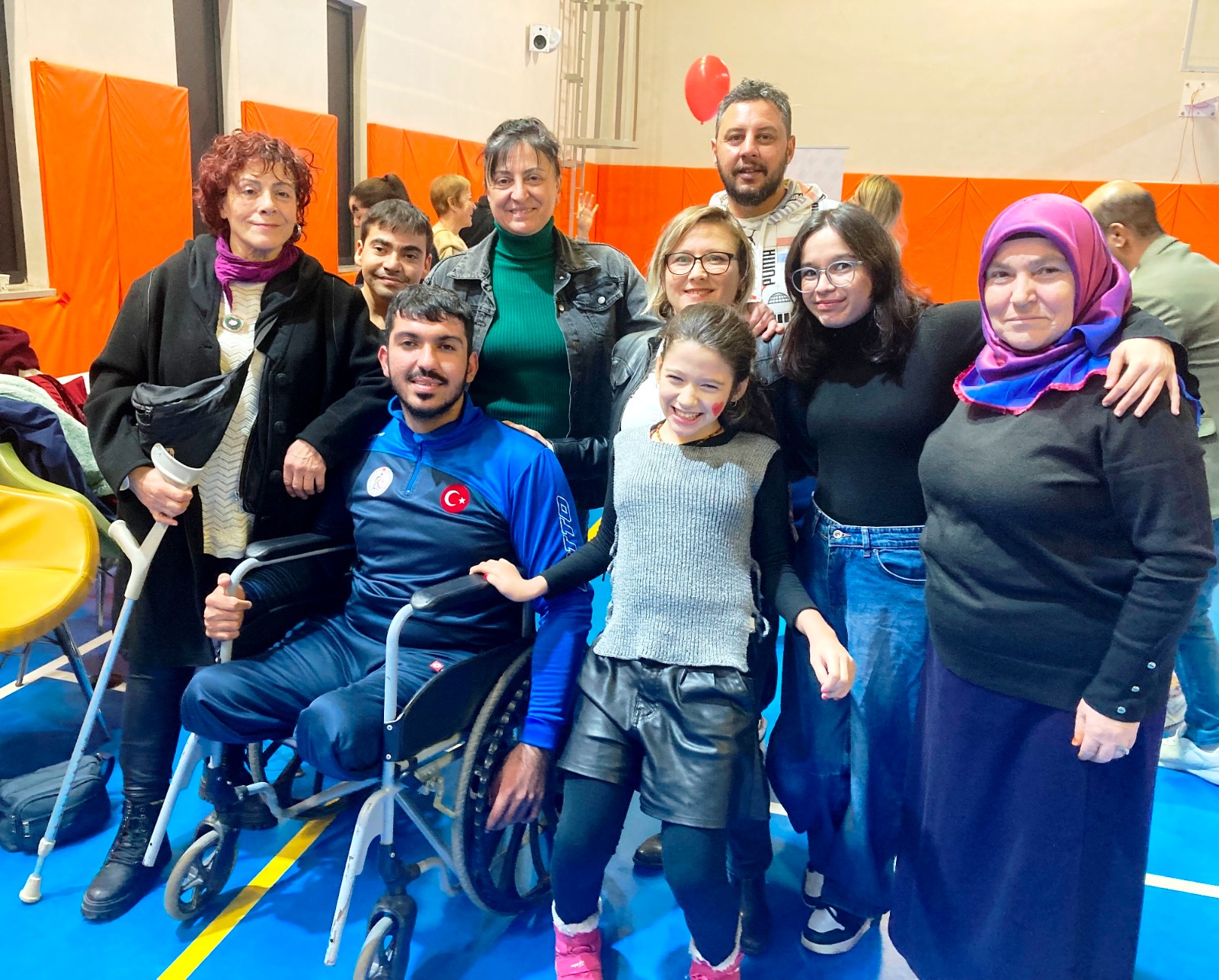 Yüzme ve Jimnastik sporunun engelli şampiyon sporcuları etkinlikte coştu