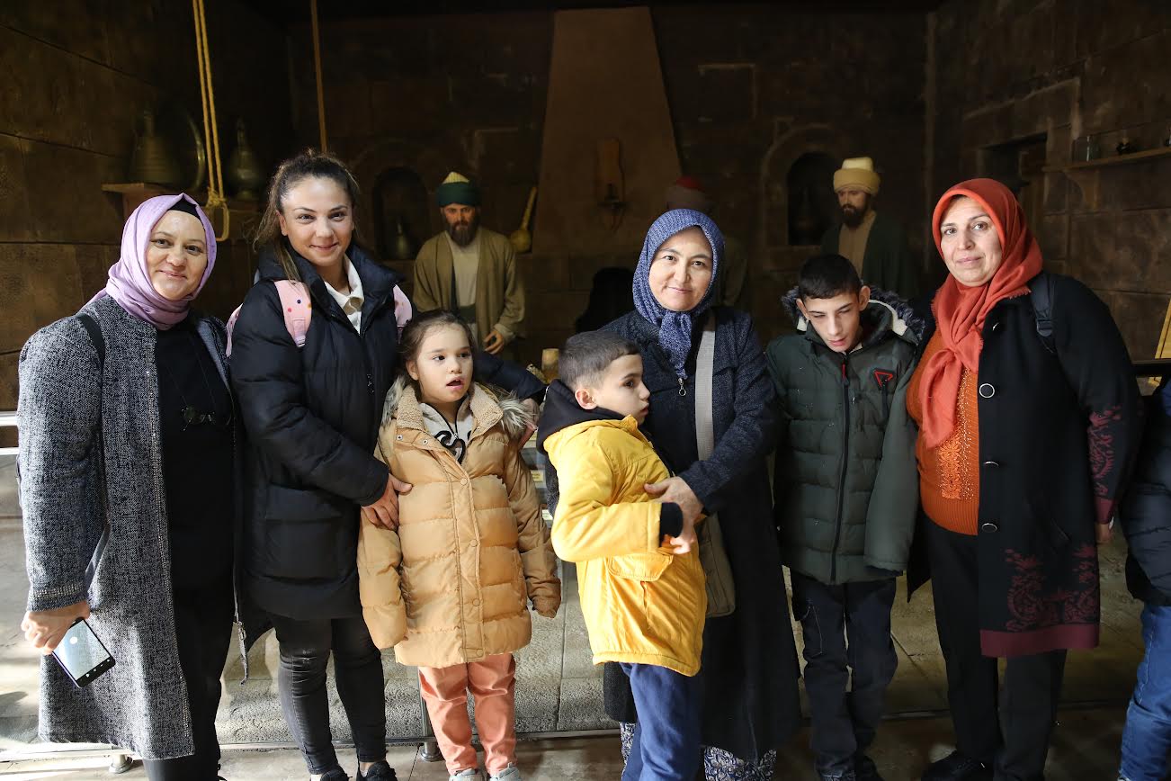 Akhisarlı Özel Öğrencilere Manisa Gezisi
