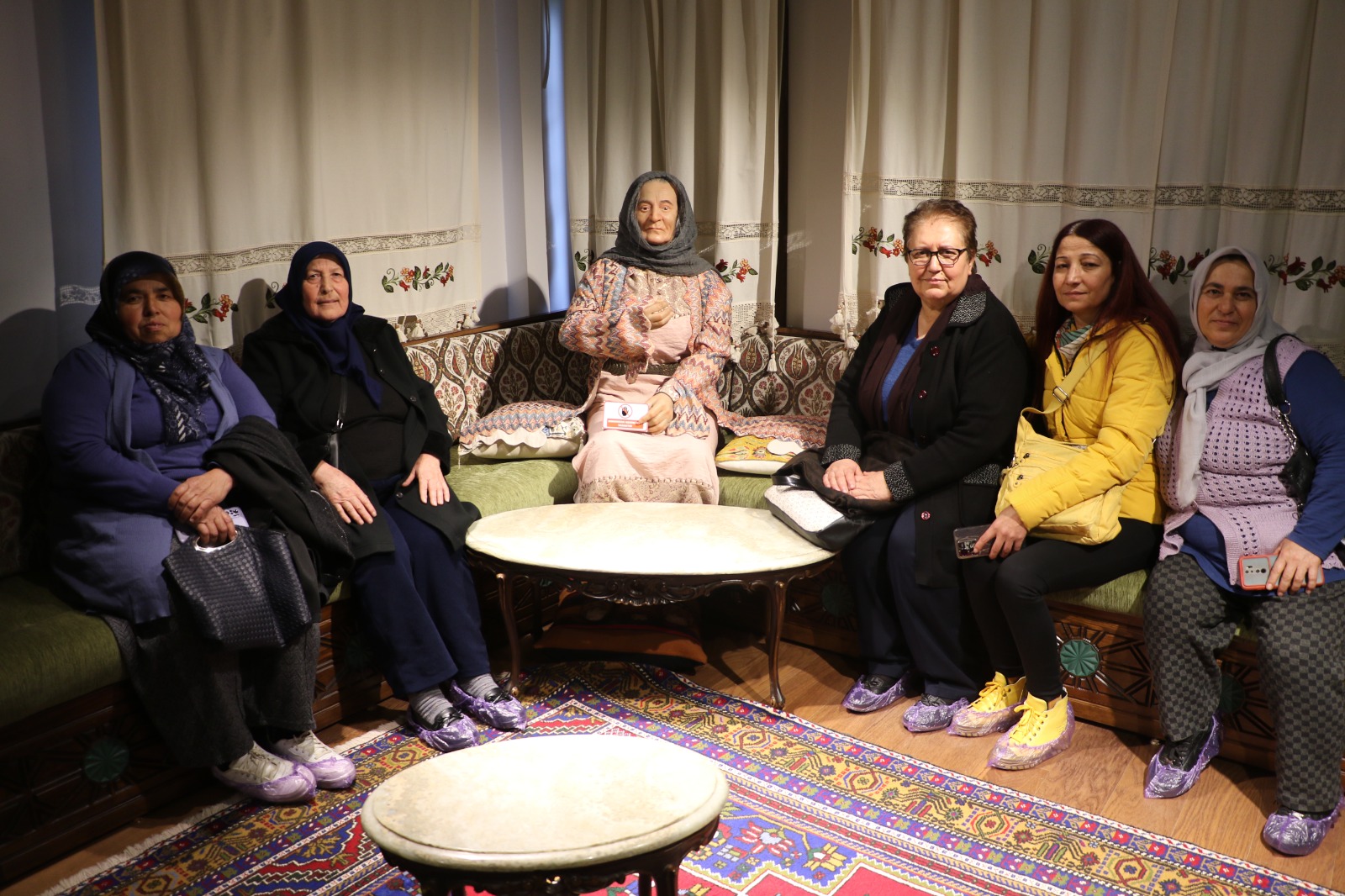 Köprübaşılı Kadınlar Manisa’yı Adım Adım Gezdi