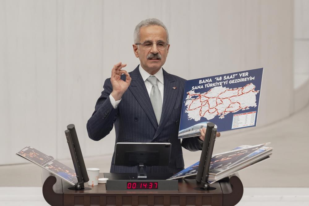 Bakan Uraloğlu: "Çocuklarımızı korumak için yasal düzenleme artık zorunlu hale gelmiştir"