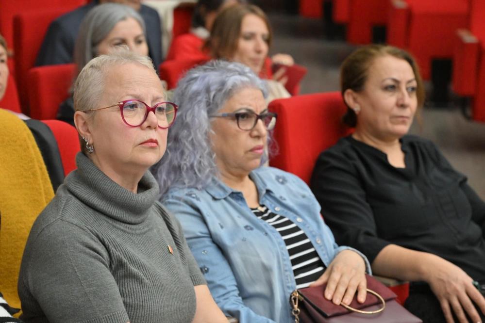 Başkan Zeyrek ‘Yerel Yaşamda Kadın-Erkek Eşitliği Şartı'nı' imzaladı