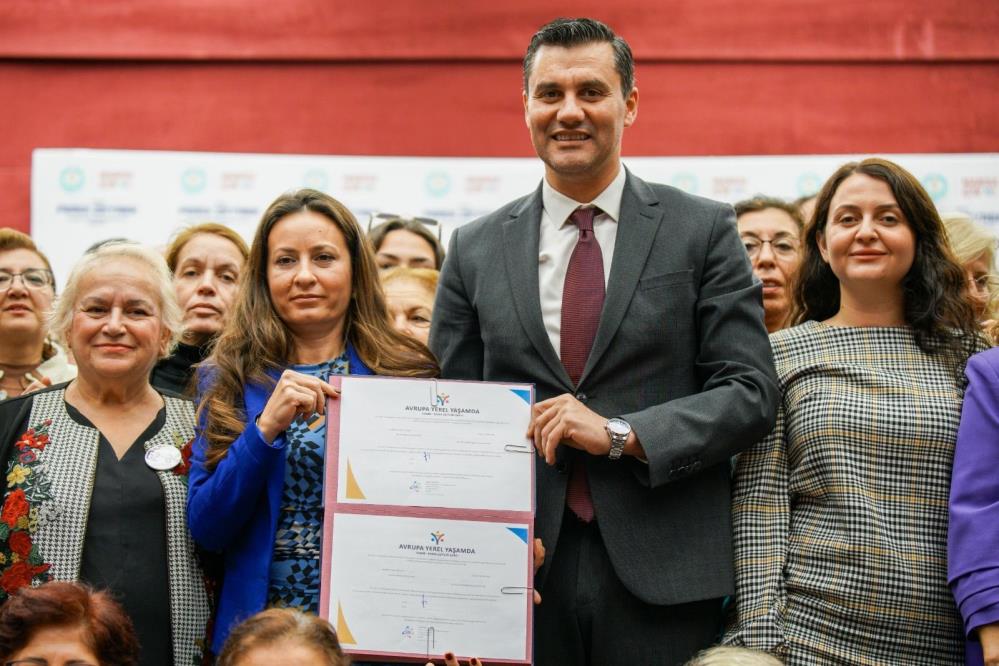 Başkan Zeyrek ‘Yerel Yaşamda Kadın-Erkek Eşitliği Şartı'nı' imzaladı
