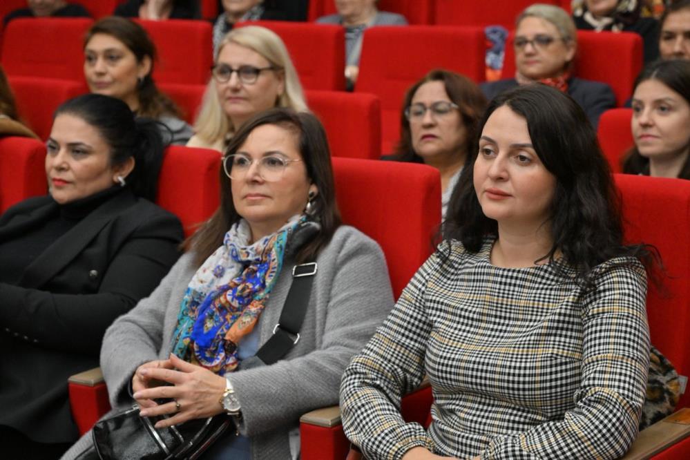 Başkan Zeyrek ‘Yerel Yaşamda Kadın-Erkek Eşitliği Şartı'nı' imzaladı