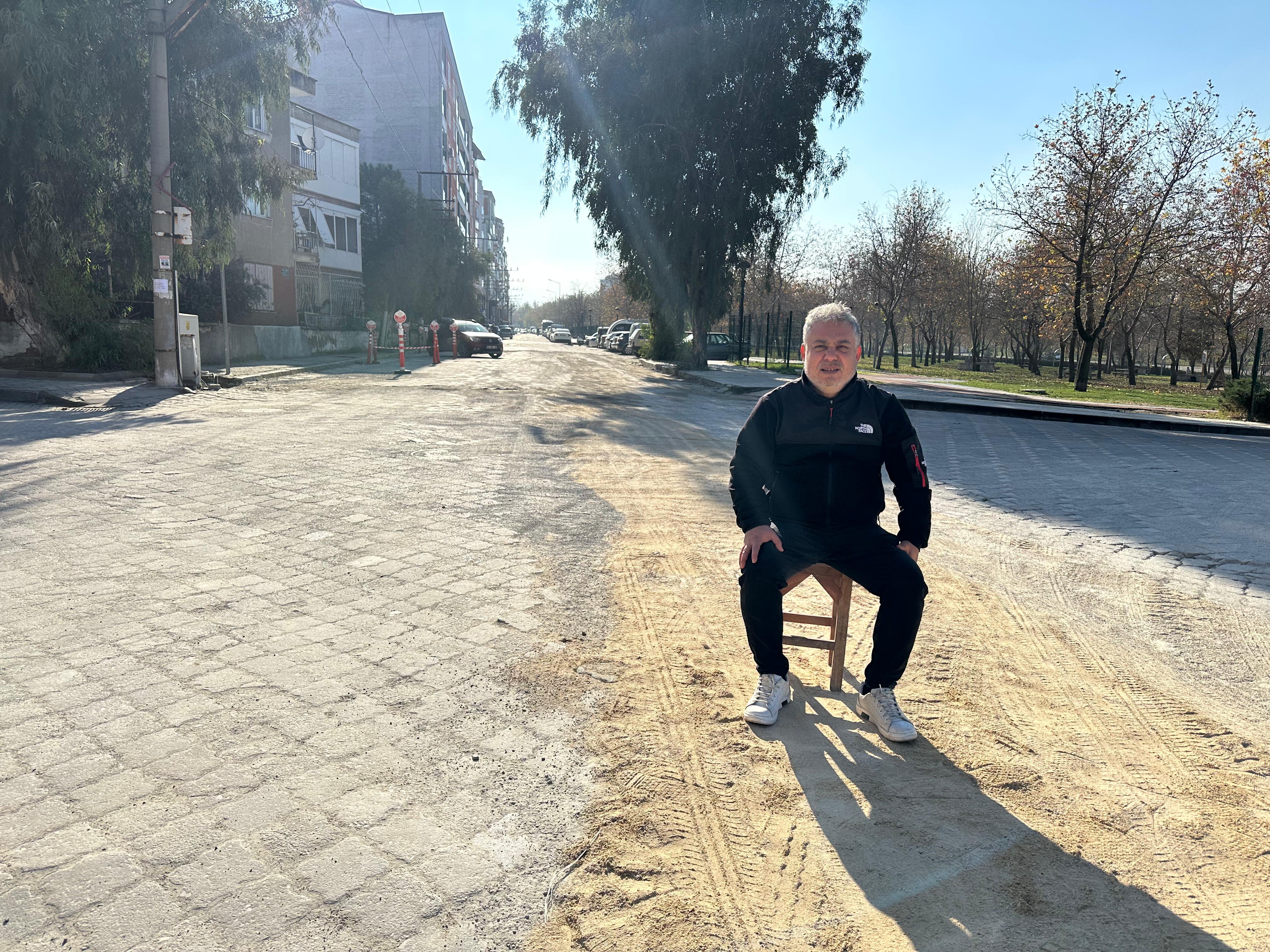 Tek İsteğimiz Yolun Sulanması Dedi 'Oturma Eylemi' Yaptı