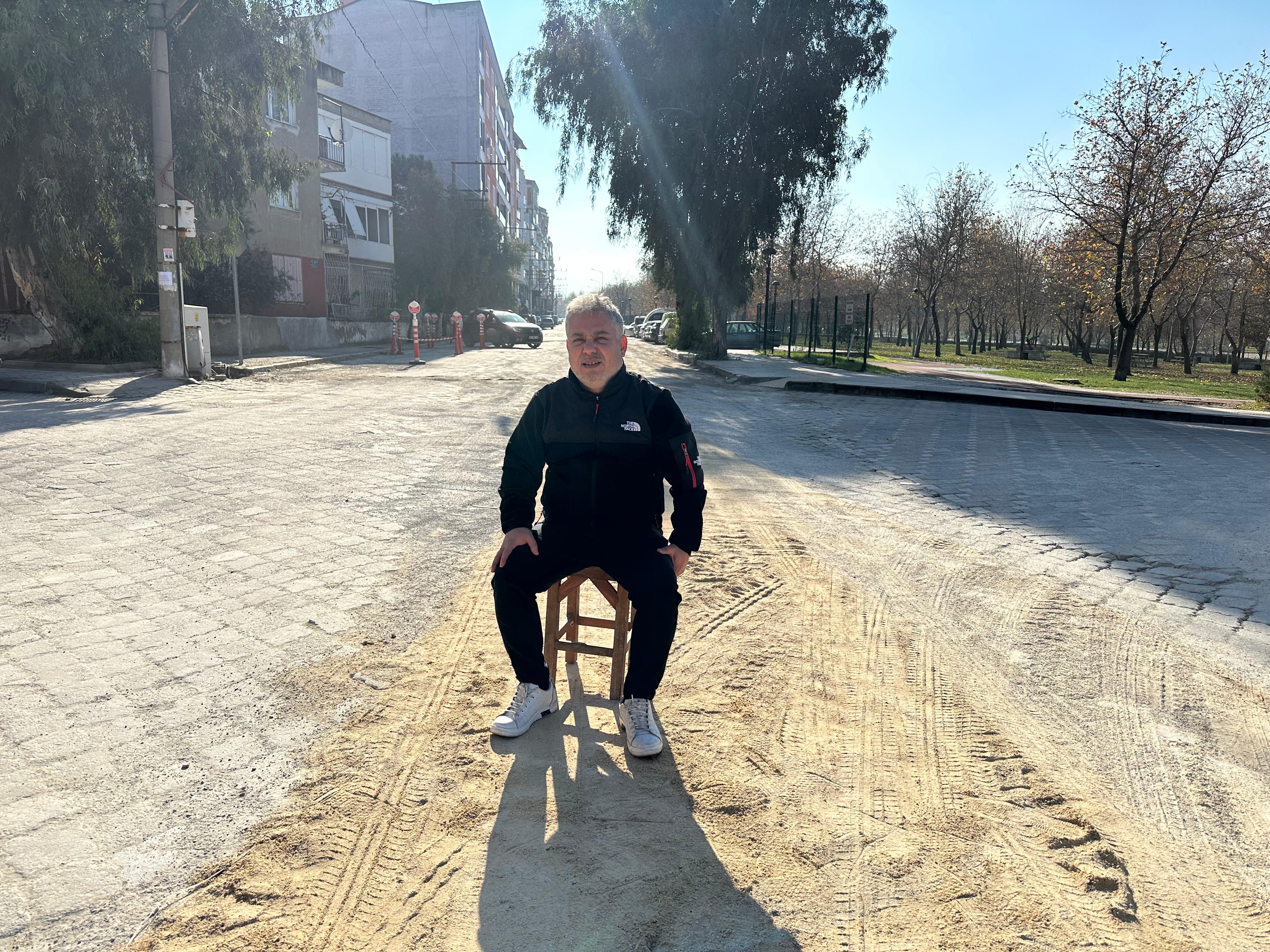 Tek İsteğimiz Yolun Sulanması Dedi 'Oturma Eylemi' Yaptı