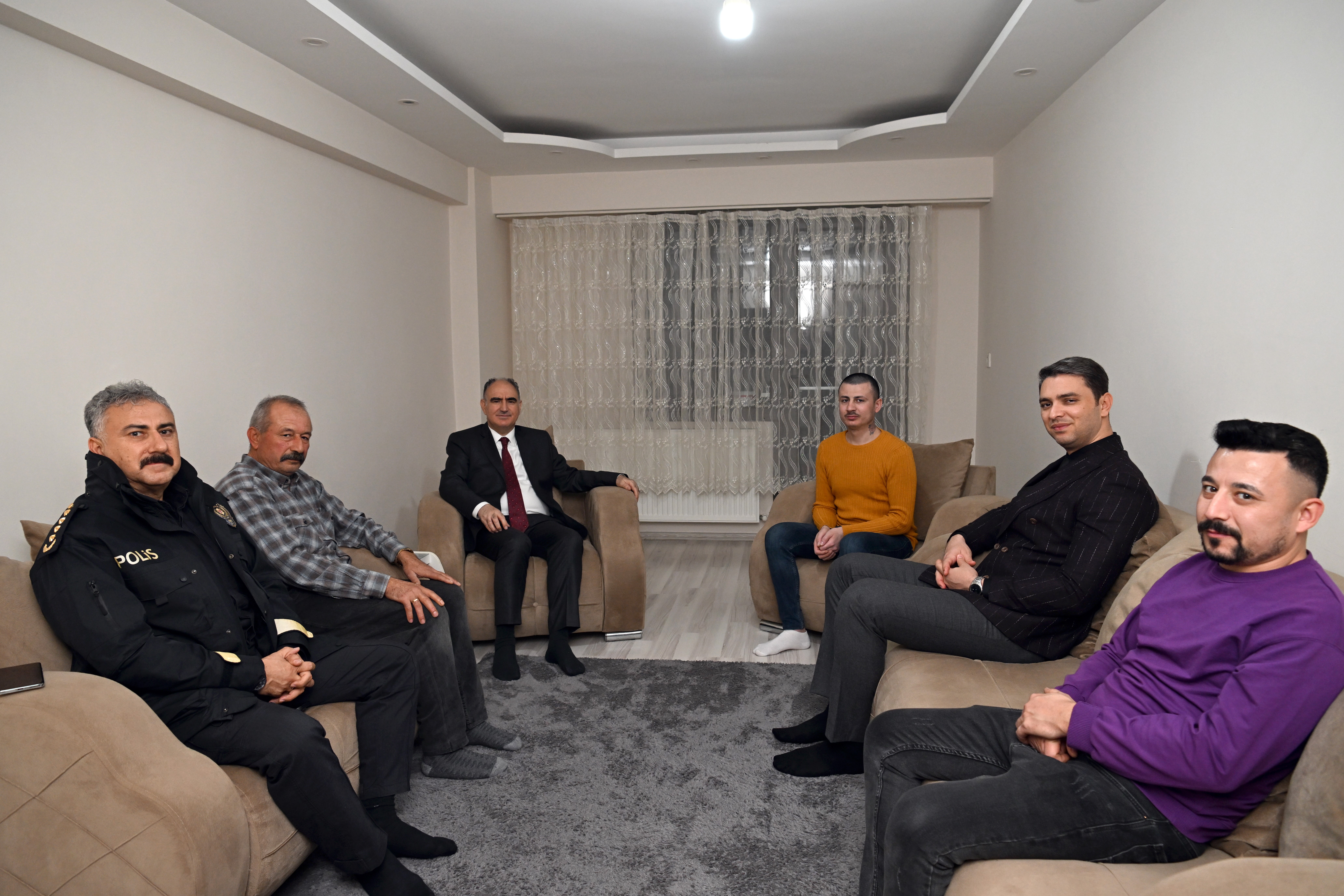 Suriye'deki hapishaneden kurtarılan Manisalı gencin ailesinden teşekkür