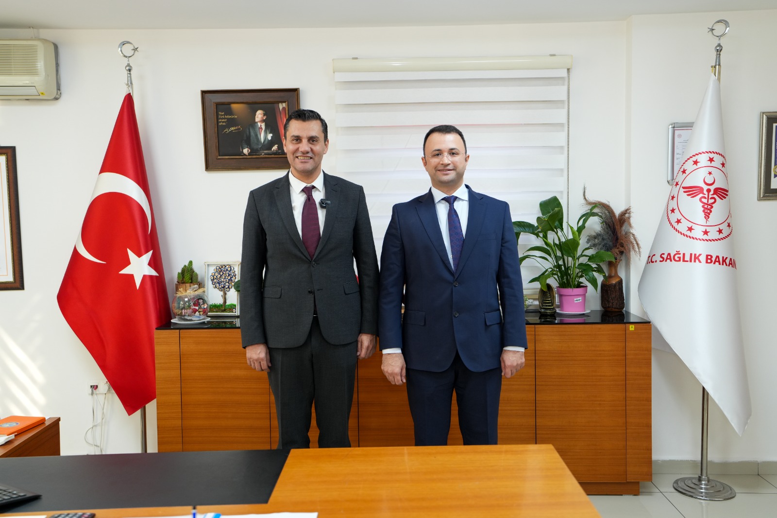Başkan Zeyrek'ten Saldırıya ve Şiddete uğrayan Turgutlulu kadınlara ziyaret