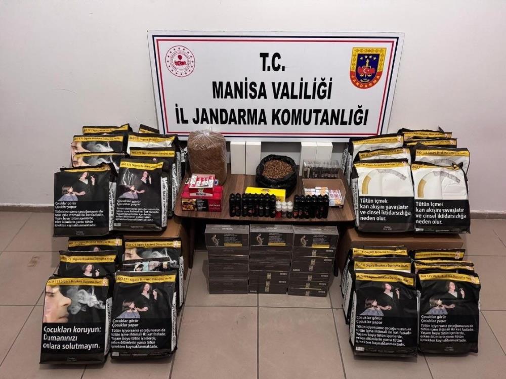 Manisa’da jandarmadan kaçak sigara operasyonu: Çok sayıda ele geçirildi!