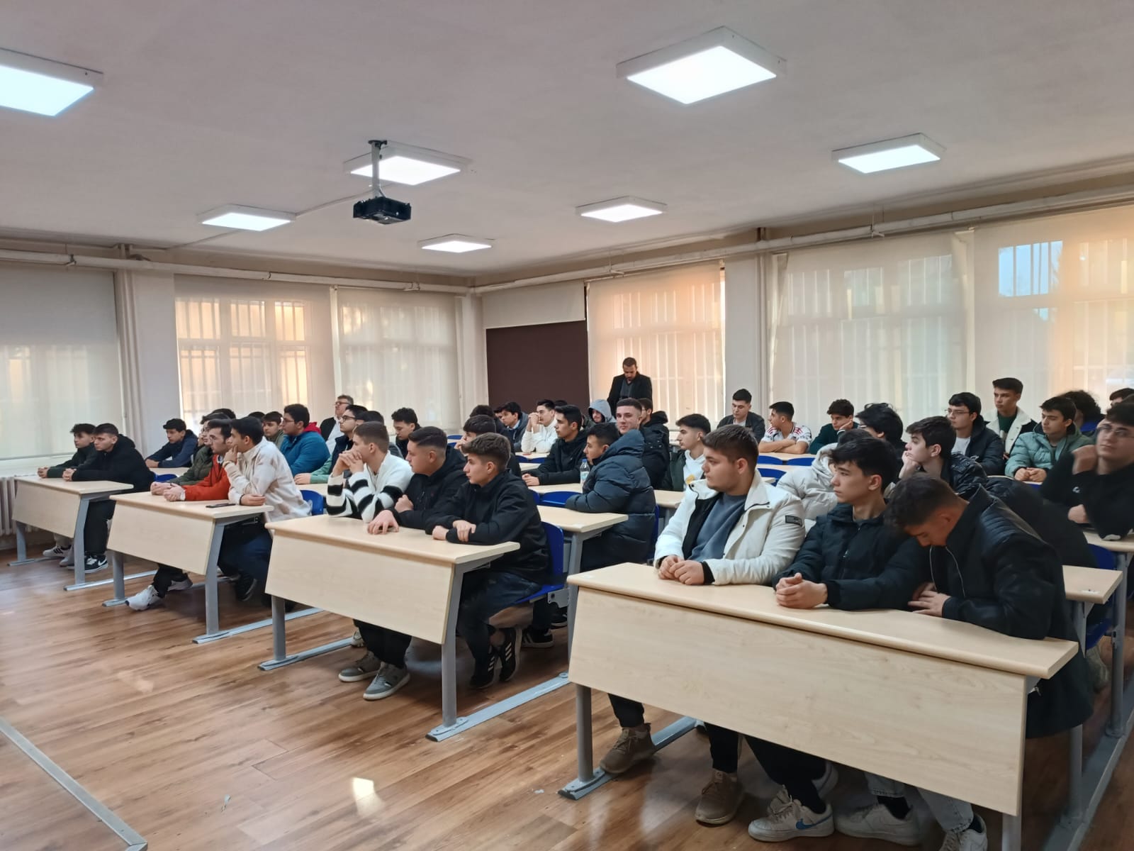 Hasan Ferdi Turgutlu MTAL öğrencileri üniversite tanıtım gezisinde