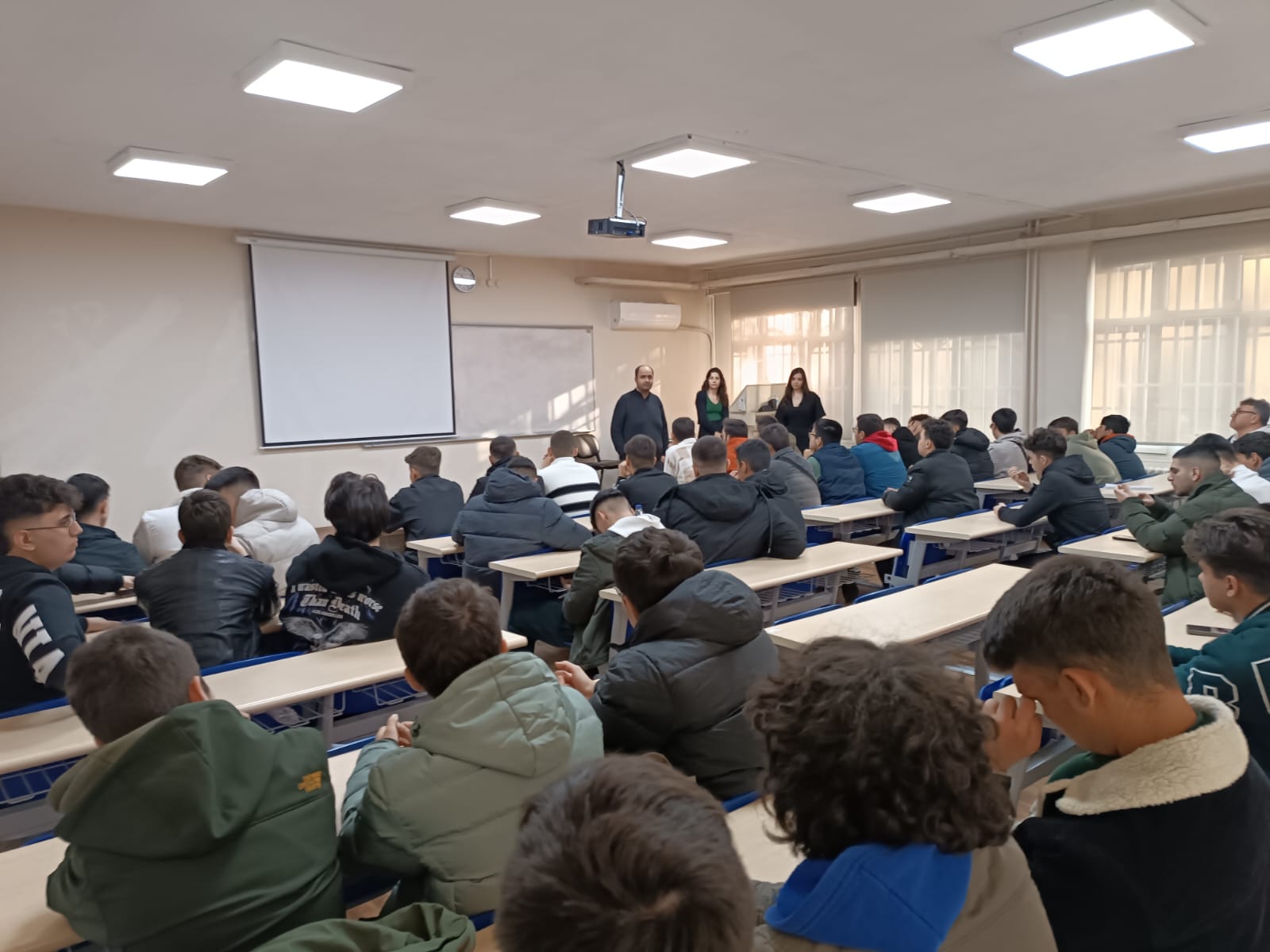 Hasan Ferdi Turgutlu MTAL öğrencileri üniversite tanıtım gezisinde
