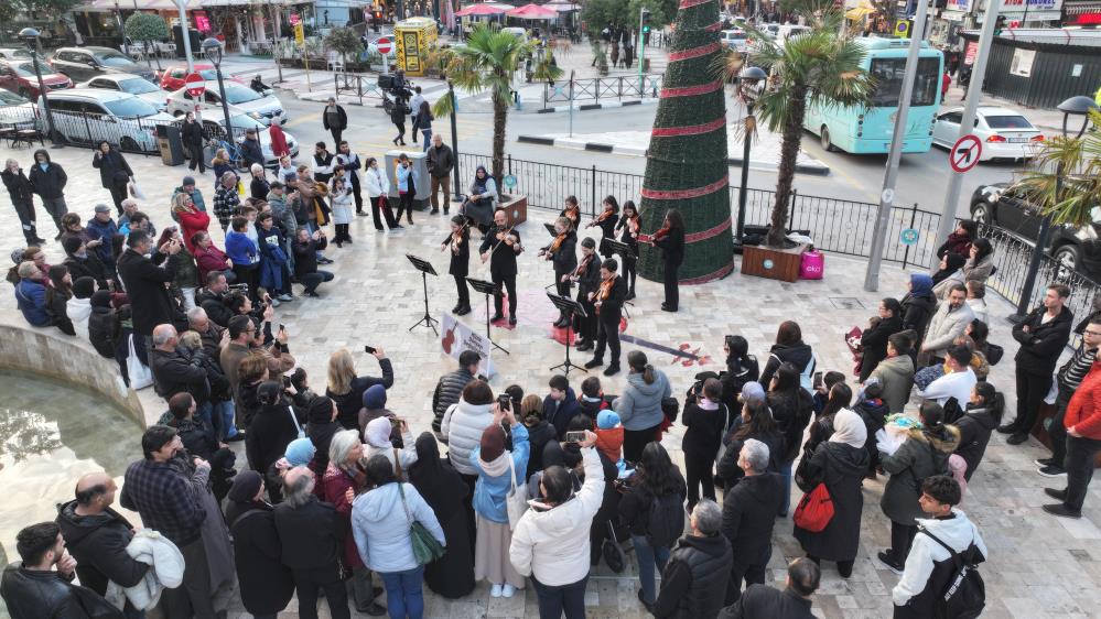Manisa’da 13 Aralık Dünya Keman Günü’ne özel konser düzenlendi