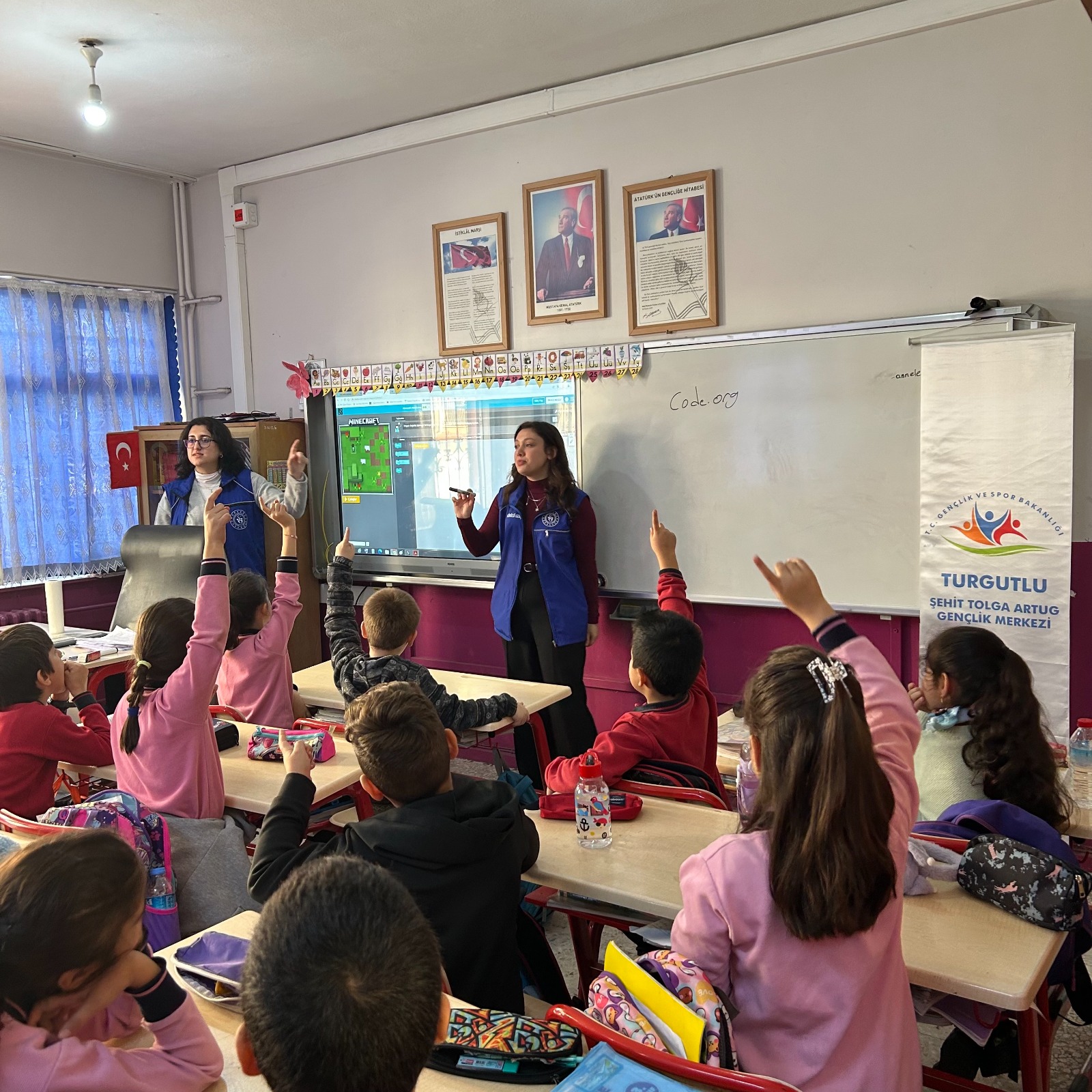 Şehit Tolga Artuğ Gençlik Merkezinden Kodlama Etkinliği