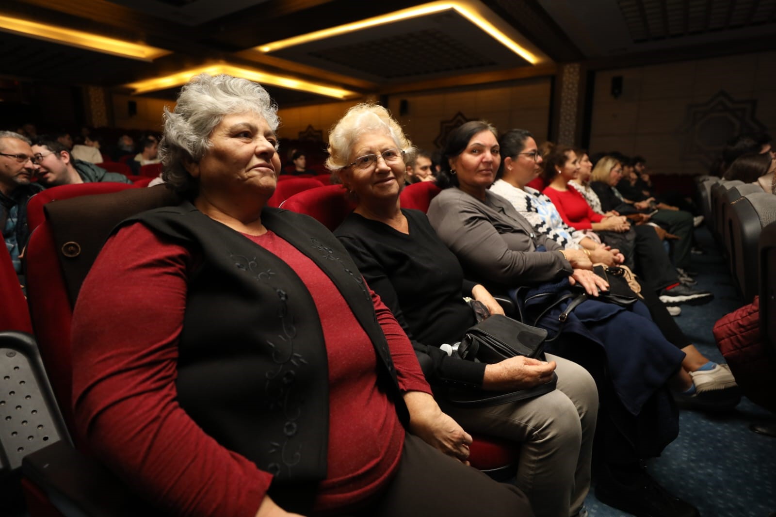 Üniversiteli gençlerden unutulmaz konser