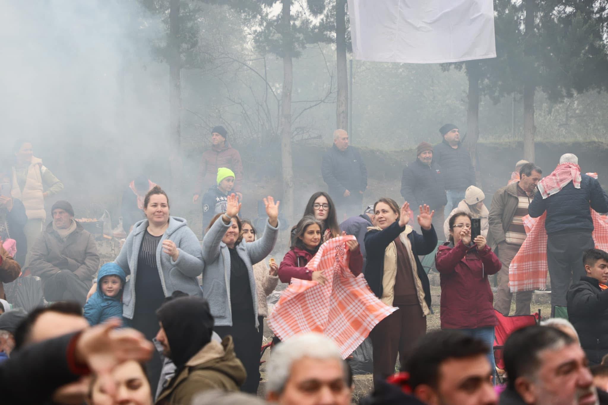 Gökkaya'da 26.Geleneksel Deve Güreşleri Şenliği ilgi gördü