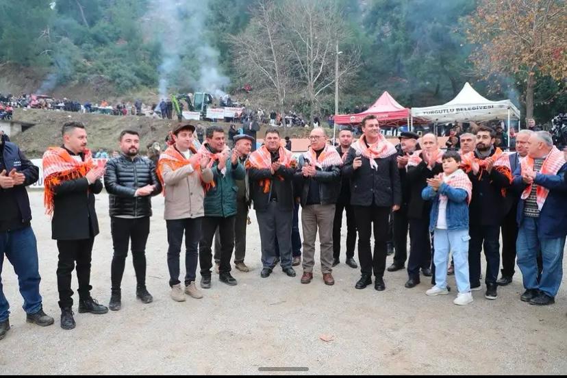 Gökkaya'da 26.Geleneksel Deve Güreşleri Şenliği ilgi gördü