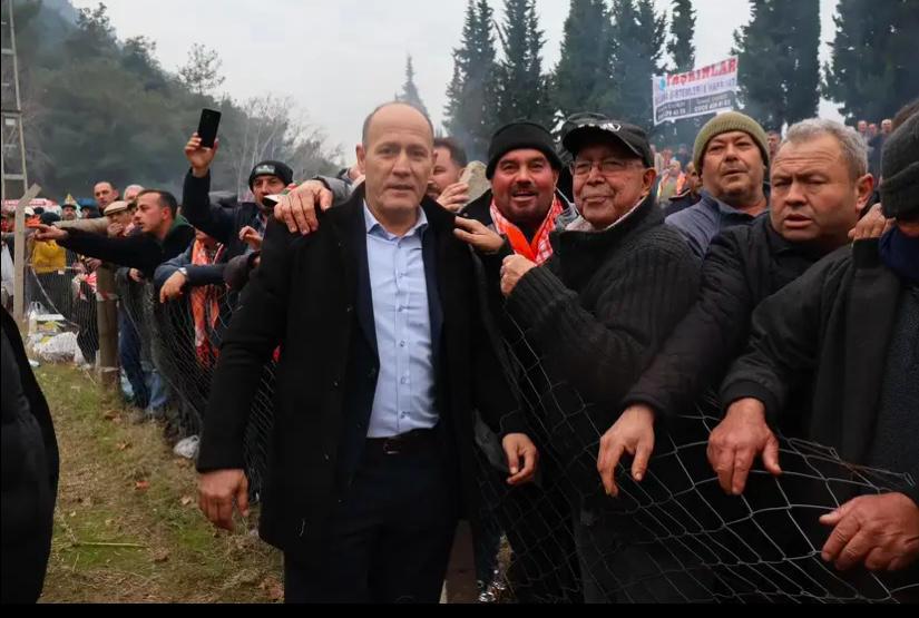 Gökkaya'da 26.Geleneksel Deve Güreşleri Şenliği ilgi gördü