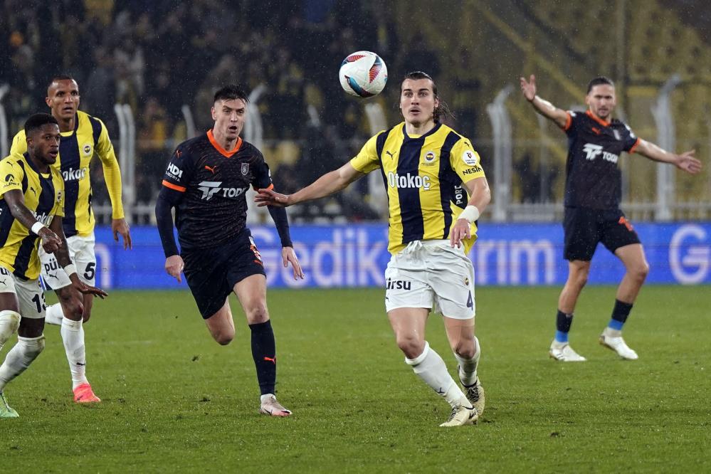 Trendyol Süper Lig: Fenerbahçe: 3 - Başakşehir: 1 (Maç sonucu)