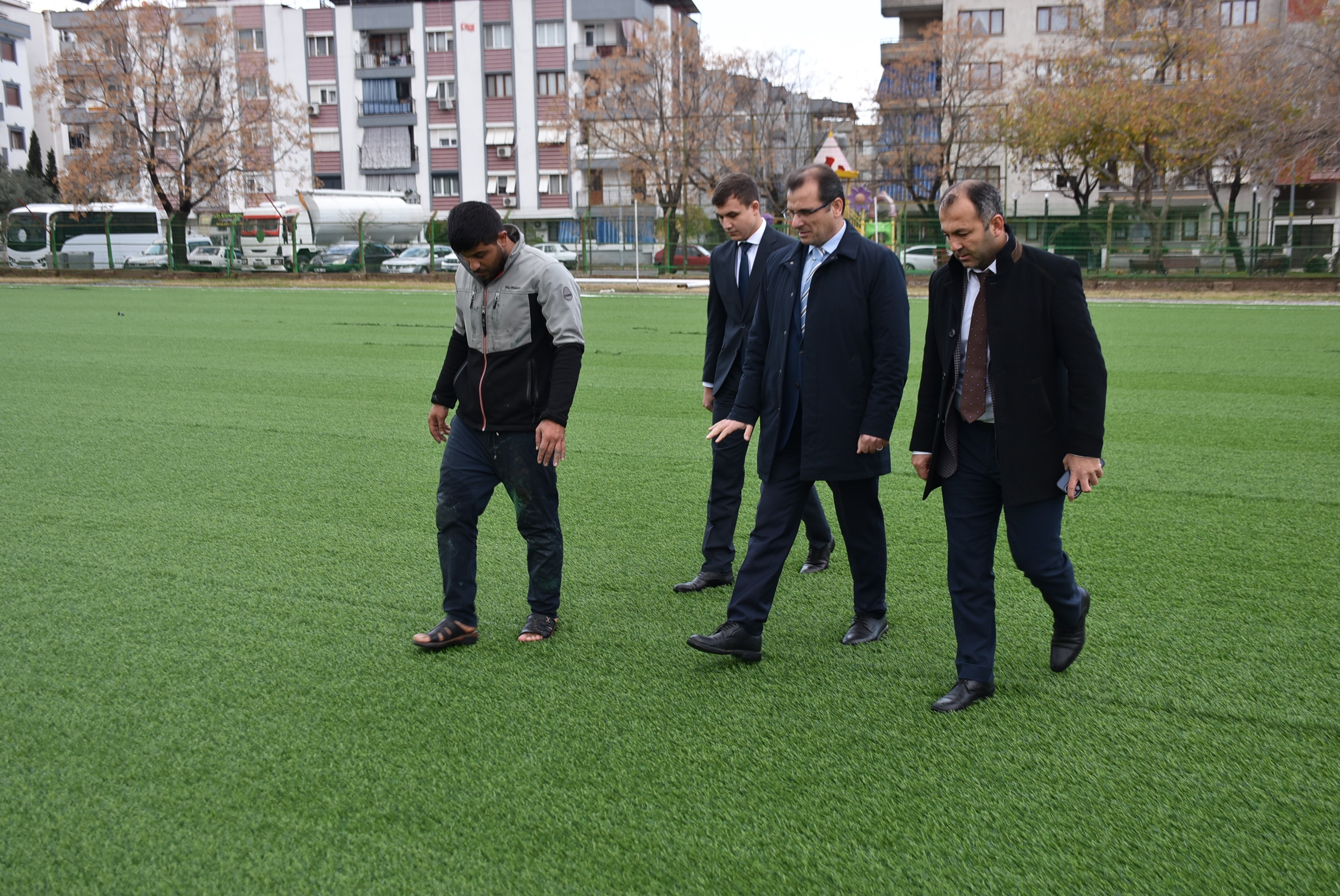 Salihli Kaymakamı Güldoğan, çalışmaları yerinde inceledi