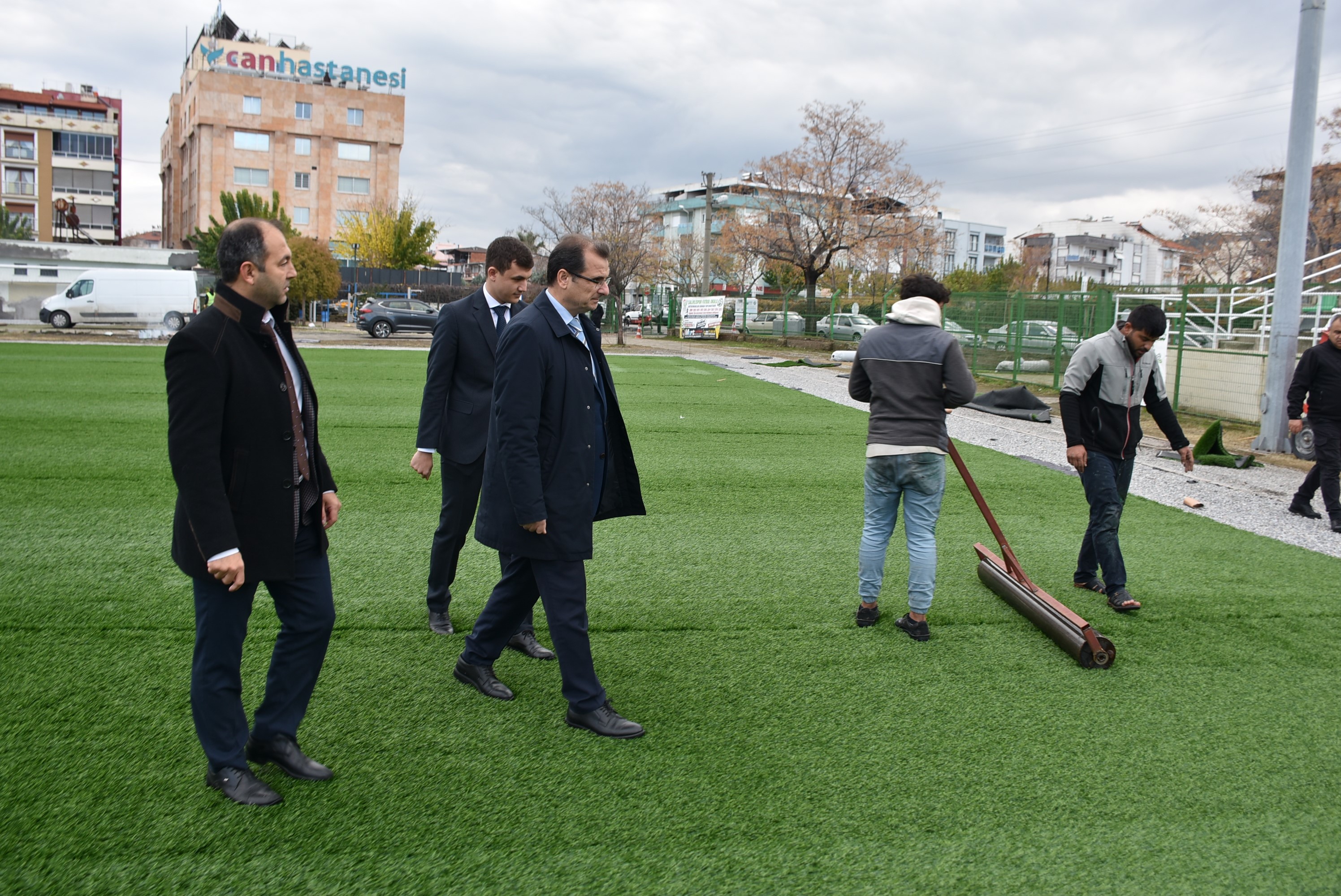 Salihli Kaymakamı Güldoğan, çalışmaları yerinde inceledi