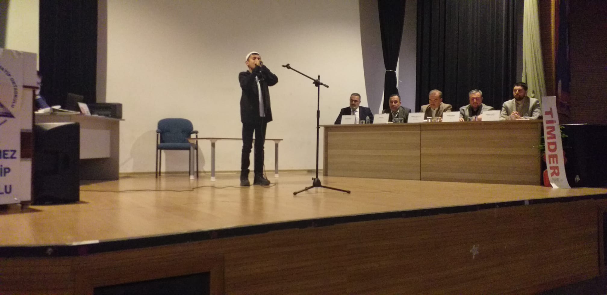 İmam Hatip Ortaokulları Yarışmasında "Genç Bilaller Ezan Okuma" Birincisi Ahmet Salih Elmas Oldu