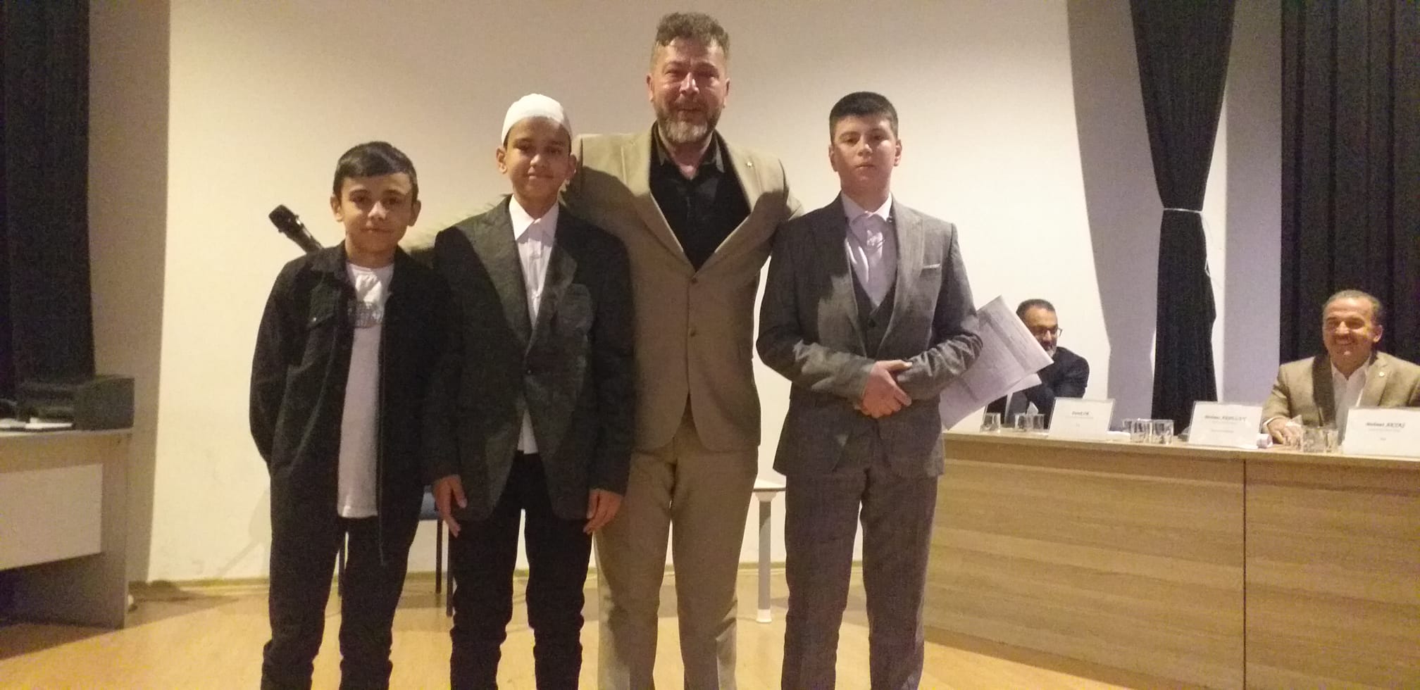 İmam Hatip Ortaokulları Yarışmasında "Genç Bilaller Ezan Okuma" Birincisi Ahmet Salih Elmas Oldu