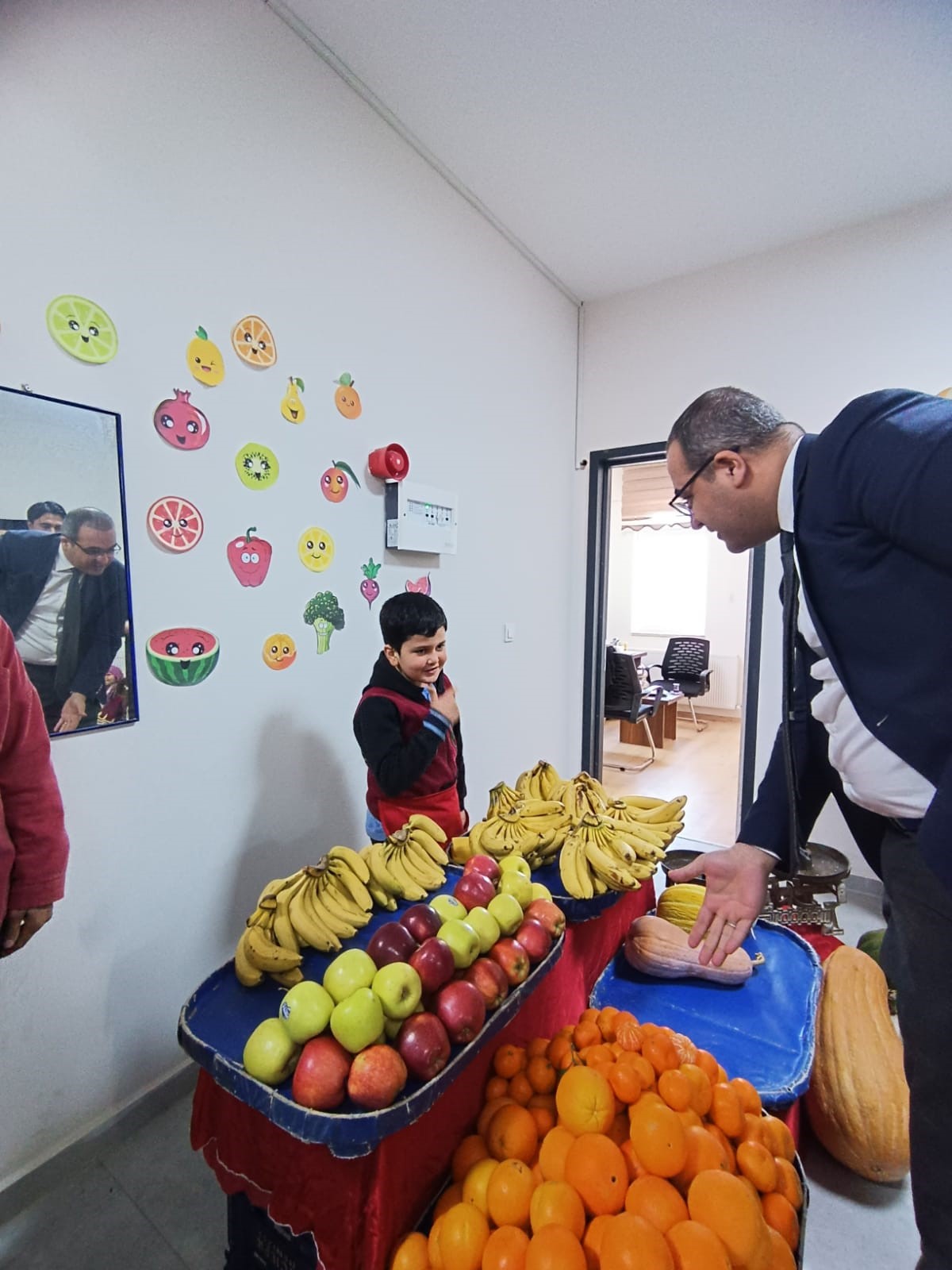 İlkokul öğrencileri geleneklere uygun Yerli Malı Haftası'nı kutladı
