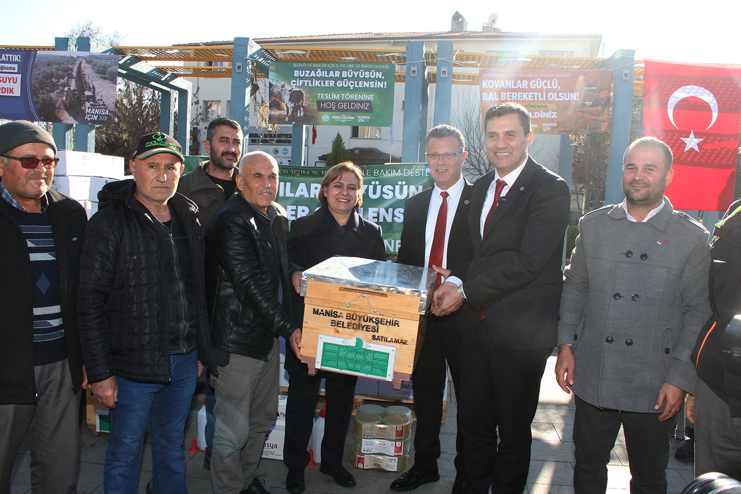 Kula’da tarım ve hayvancılığa Büyükşehir desteği