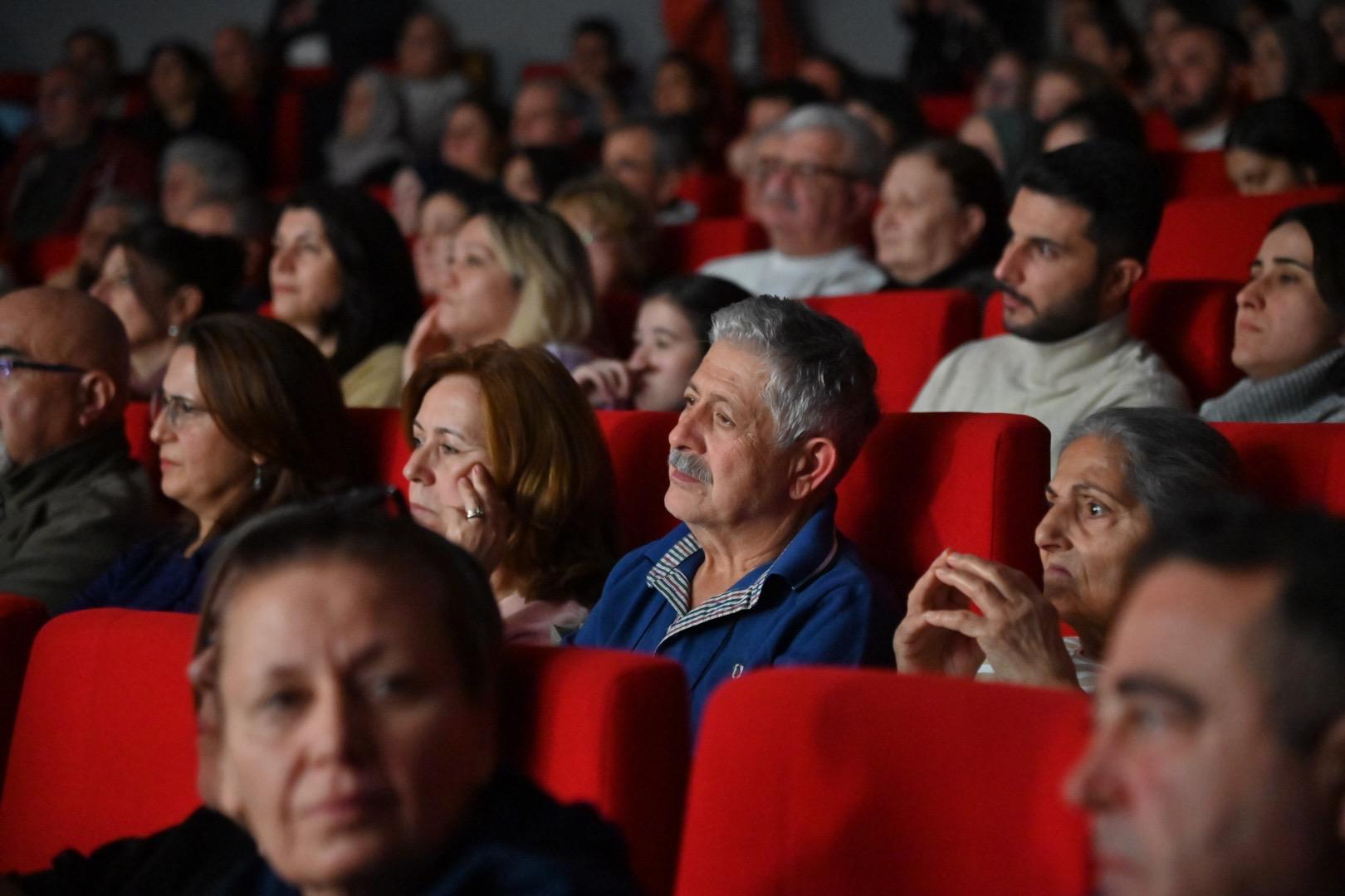 Manisa’da “Umut Veren Türküler” Yankılandı