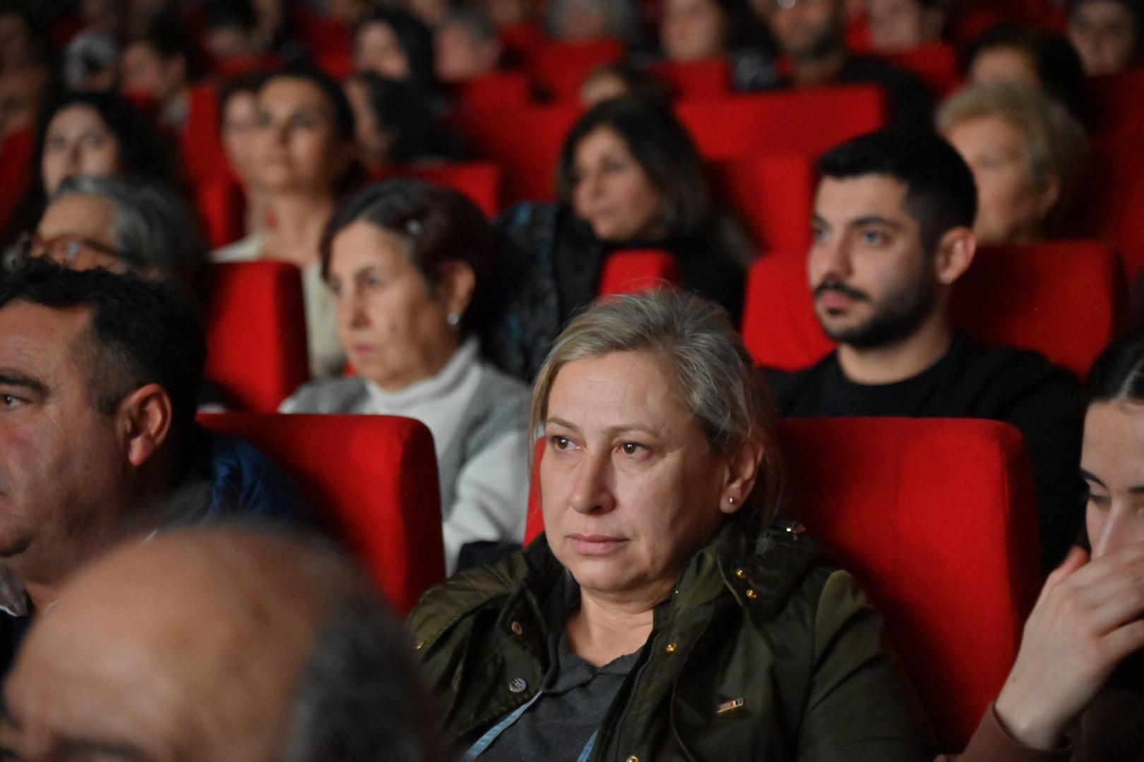 Manisa’da “Umut Veren Türküler” Yankılandı