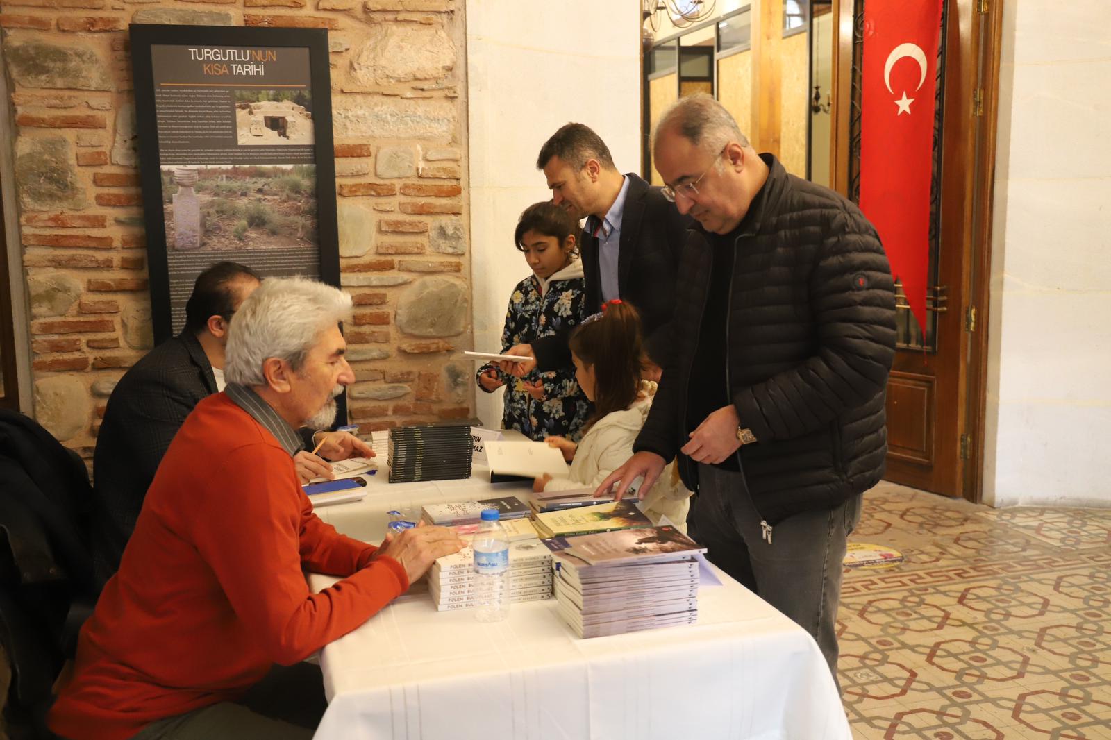 “Turgutlu Yazarlarıyla Buluşuyor” Programı İlgi Gördü