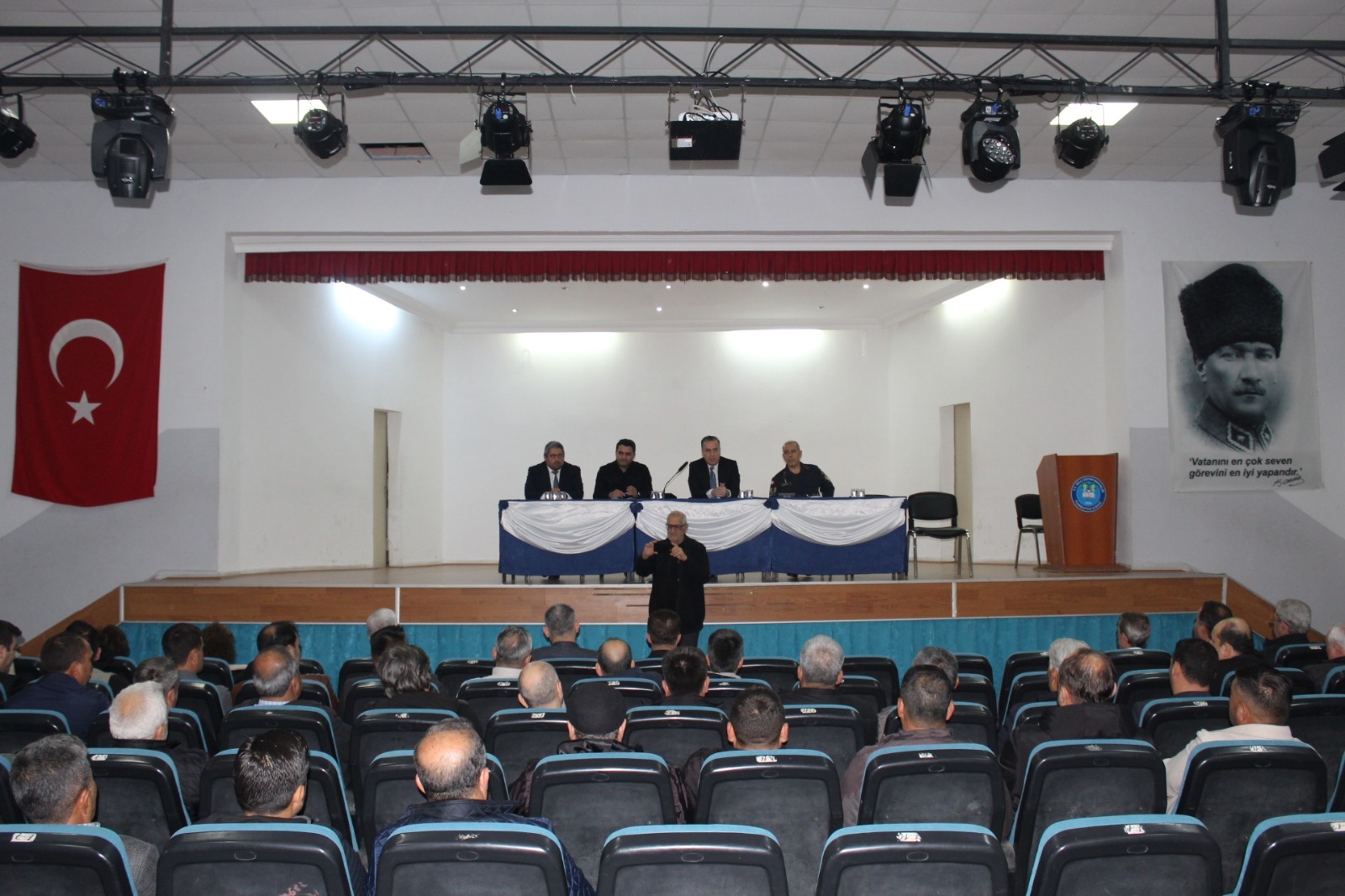 Son Muhtarlar Toplantısı ve 2025 Vakıf Mütevelli Heyeti Seçimi Gerçekleştirildi