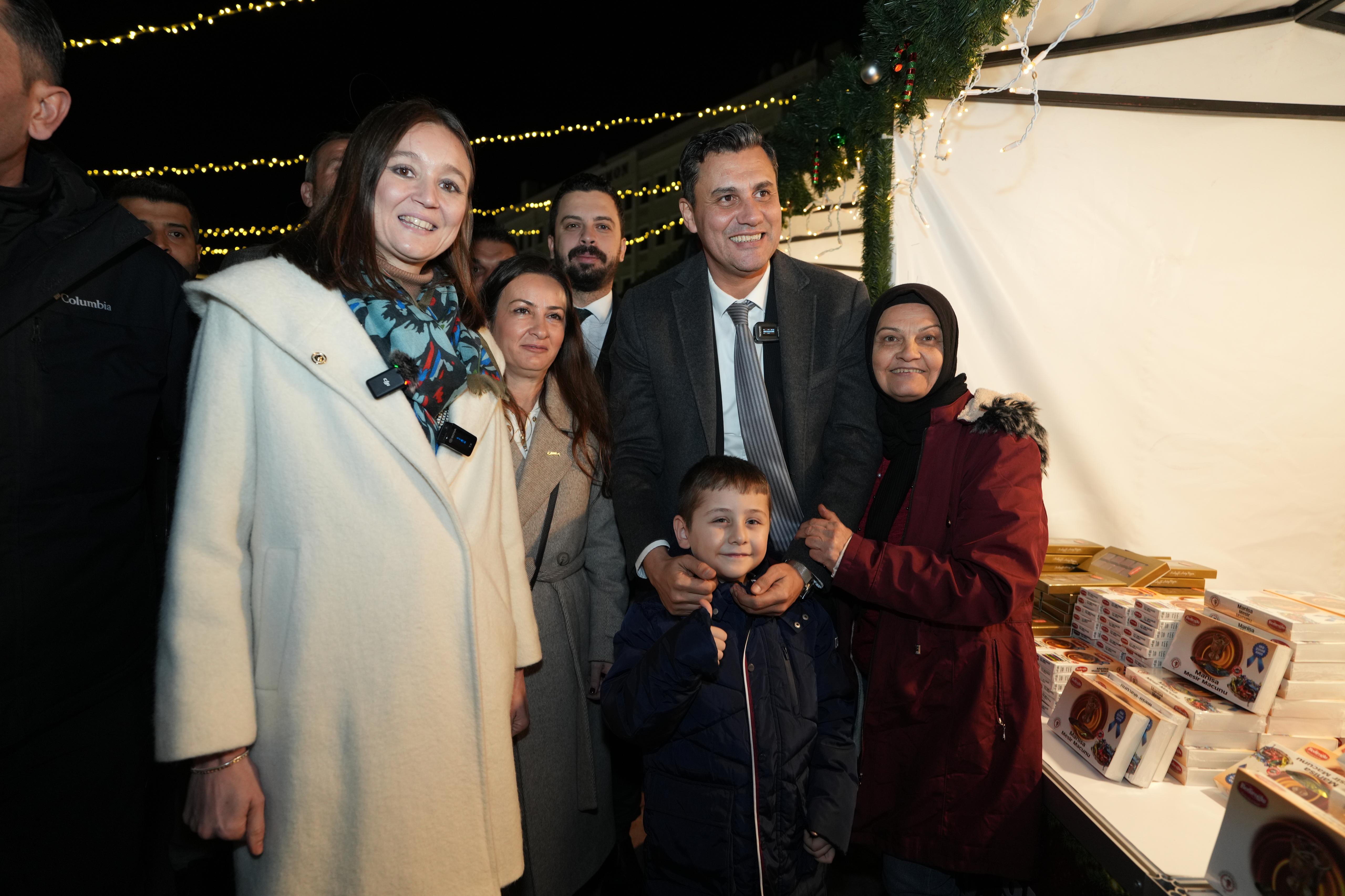 Manisa’nın ilk kez kurulan ‘yeni yıl panayırı’ coşkuyla açıldı