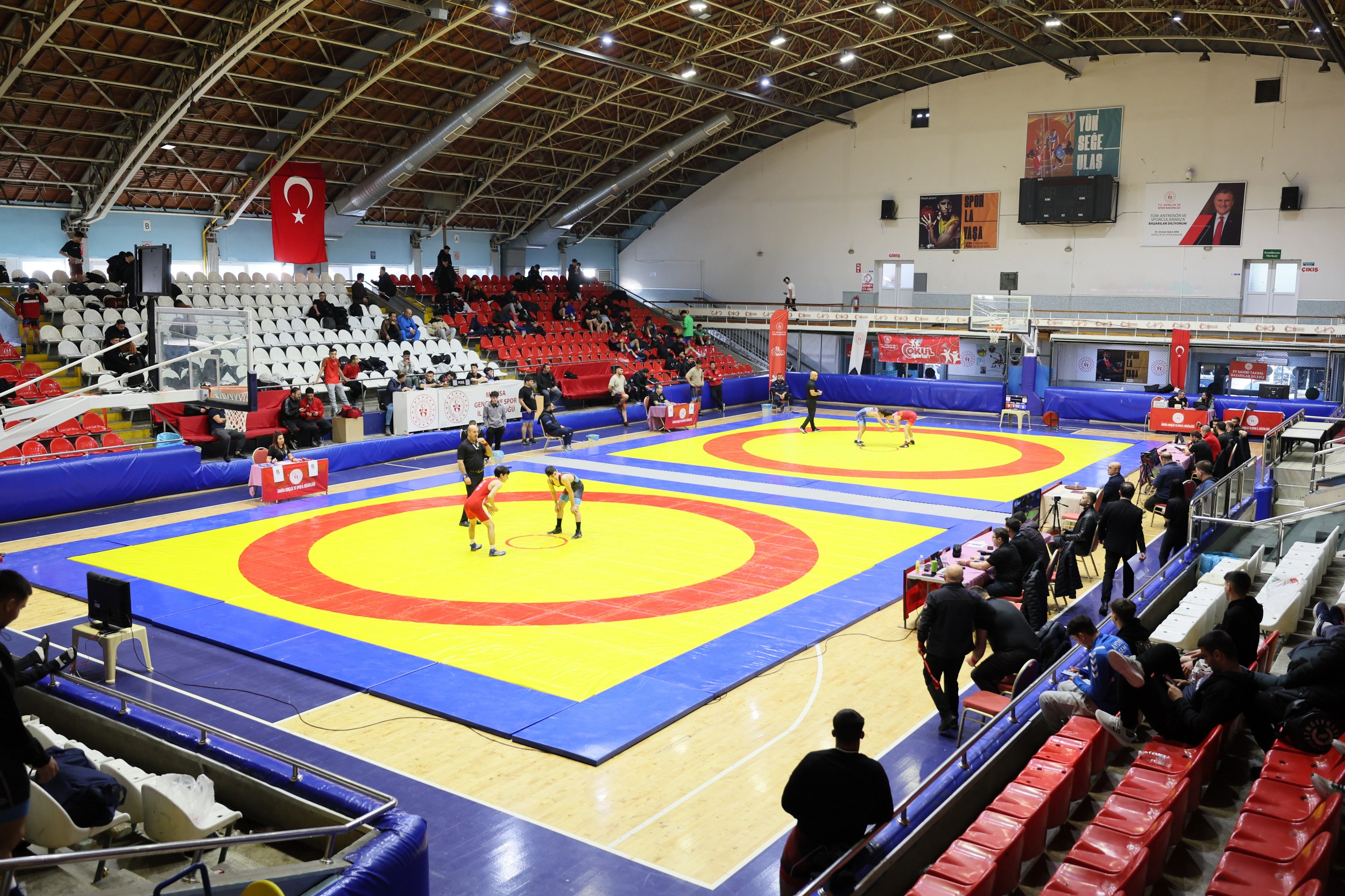 Manisa’da Okul Sporları Güreş Grup Müsabakaları Başladı