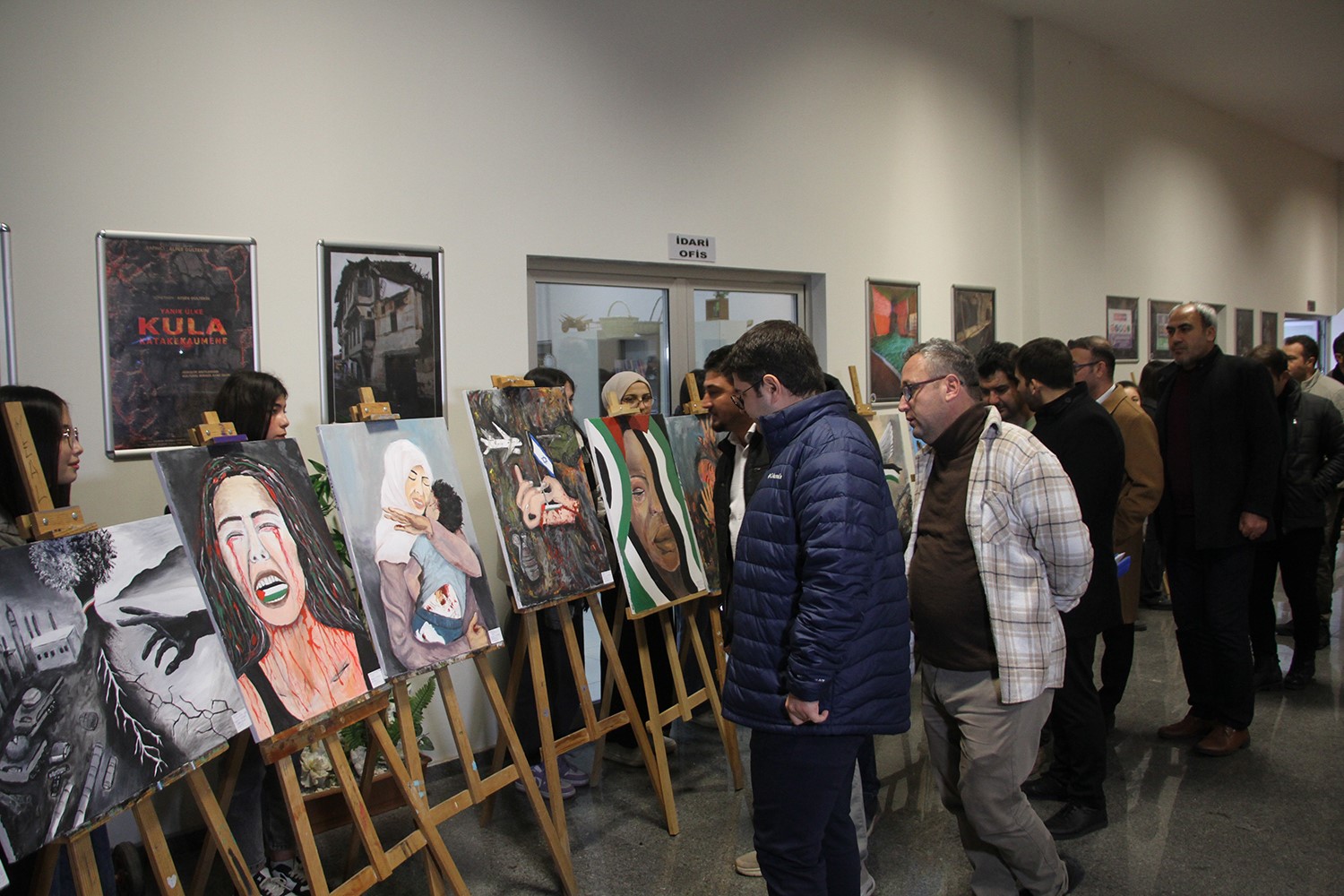 Savaşın acı yüzüne karşı birlik mesajı: Kula'da Filistin için tek yürek gecesi