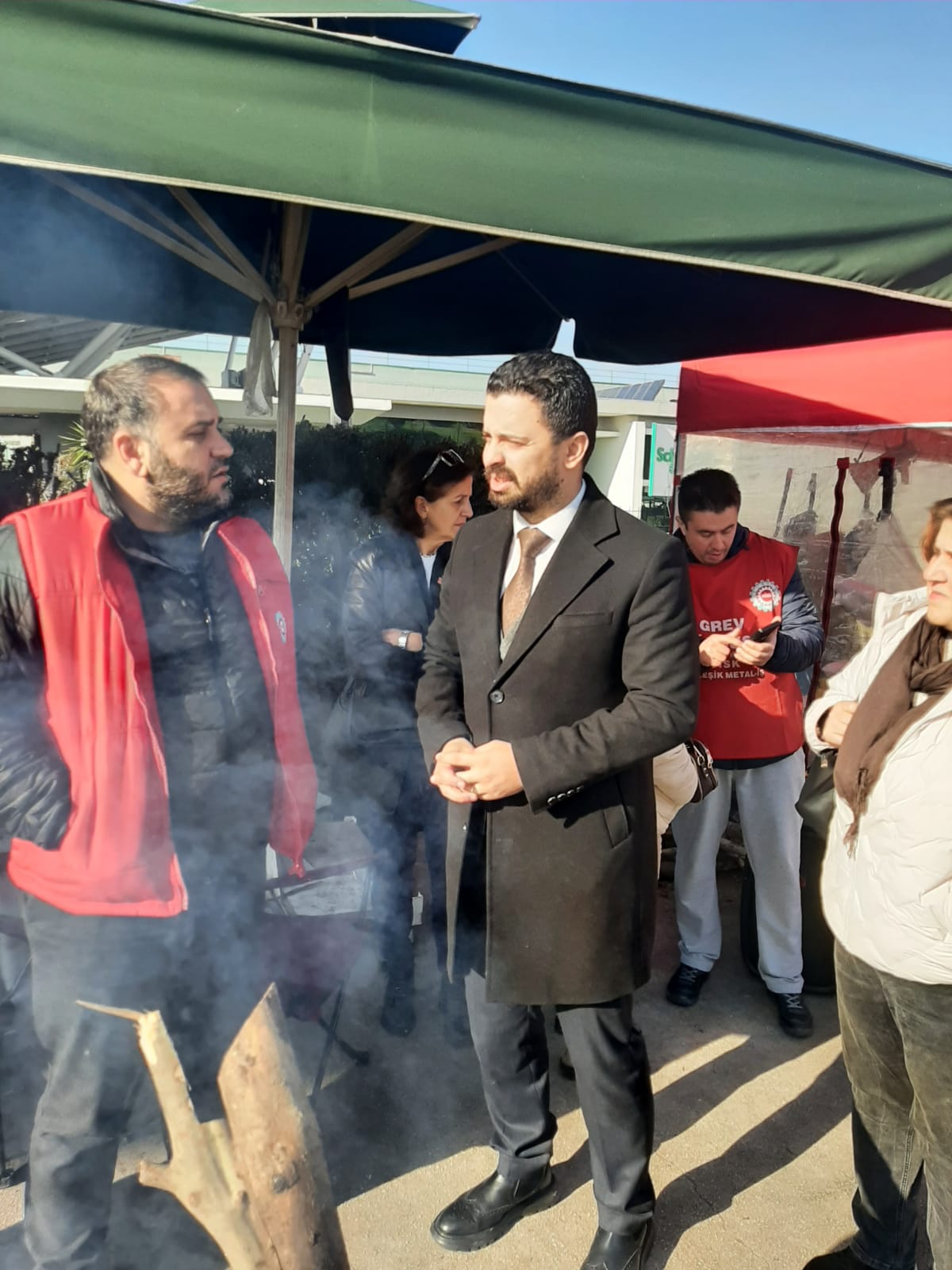 CHP'den Schneider İşçilerinin Grevine Destek!