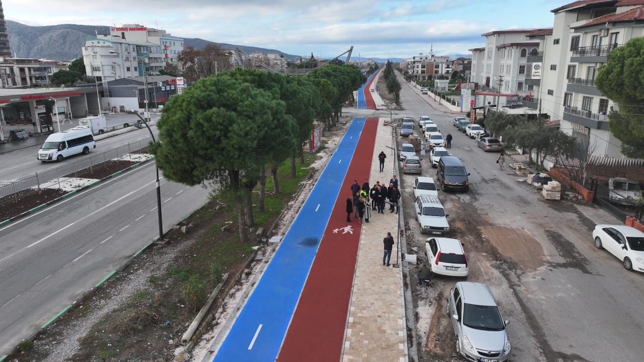 Akhisar’ın Çehresi Değişiyor, Eski Tren Yolu Cazibe Merkezine Dönüşüyor
