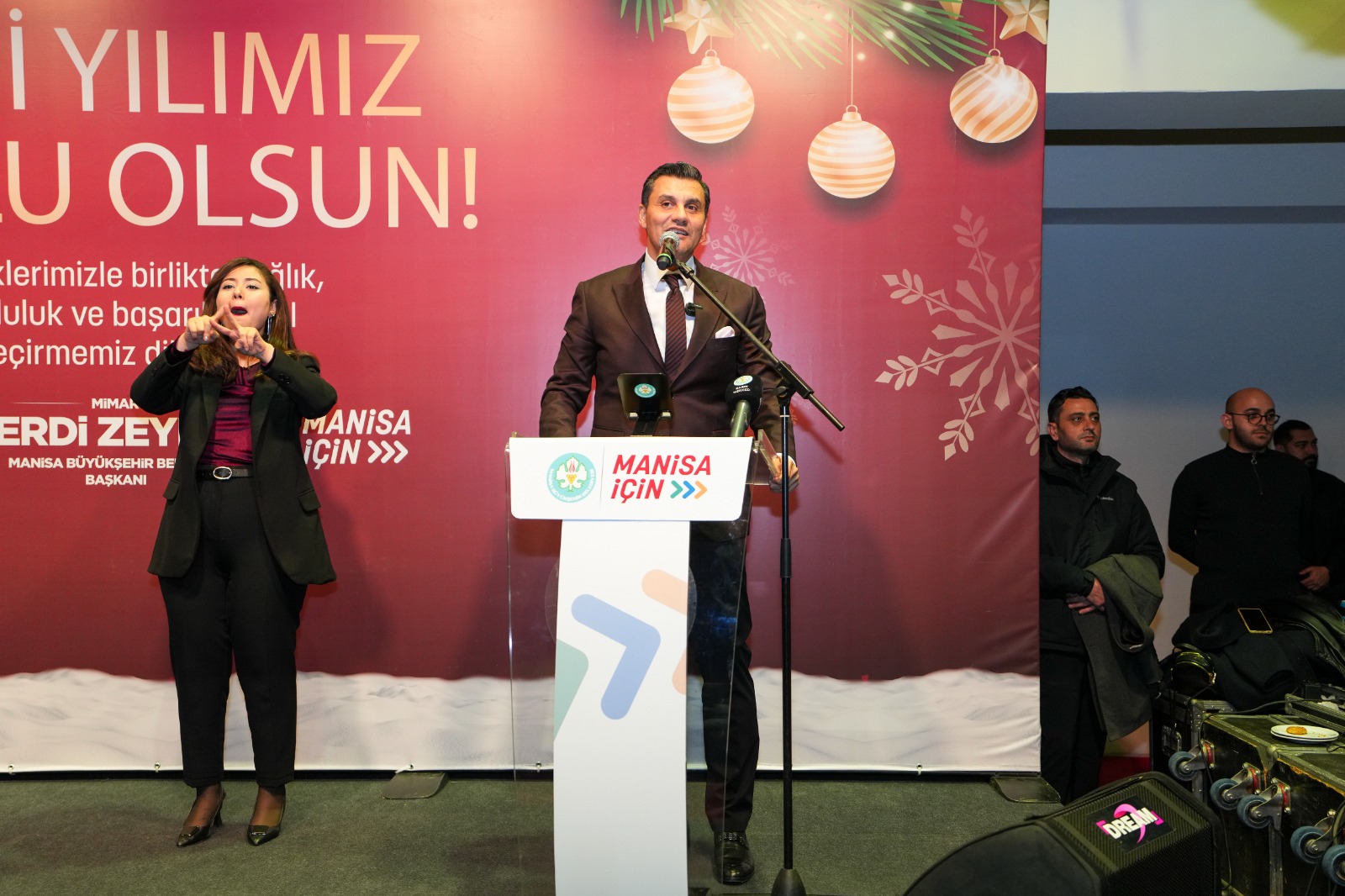 Başkan Ferdi Zeyrek, Yeni Yıl Kutlamasında Mesai Arkadaşlarıyla Buluştu