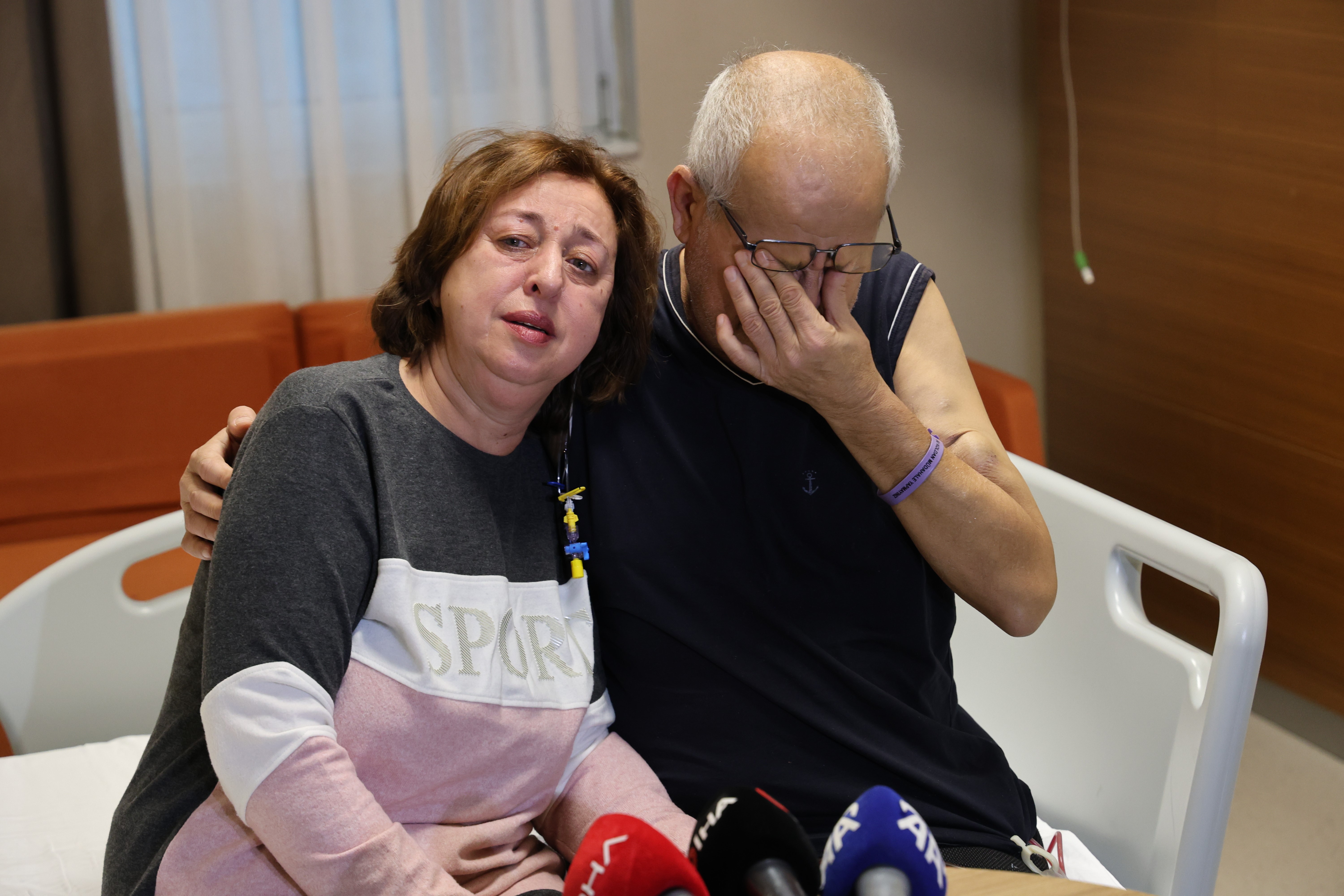 Yeni yıl öncesi değiş-tokuş ile eşlere iki yeni "hayat"