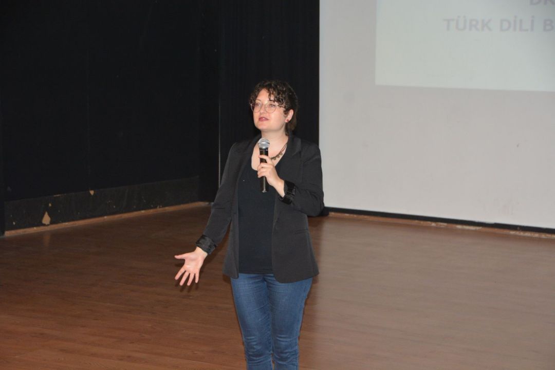 Ege Üniversitesi öğrencilerine ’Etkili İletişim ve Sunum Teknikleri’ semineri düzenlendi