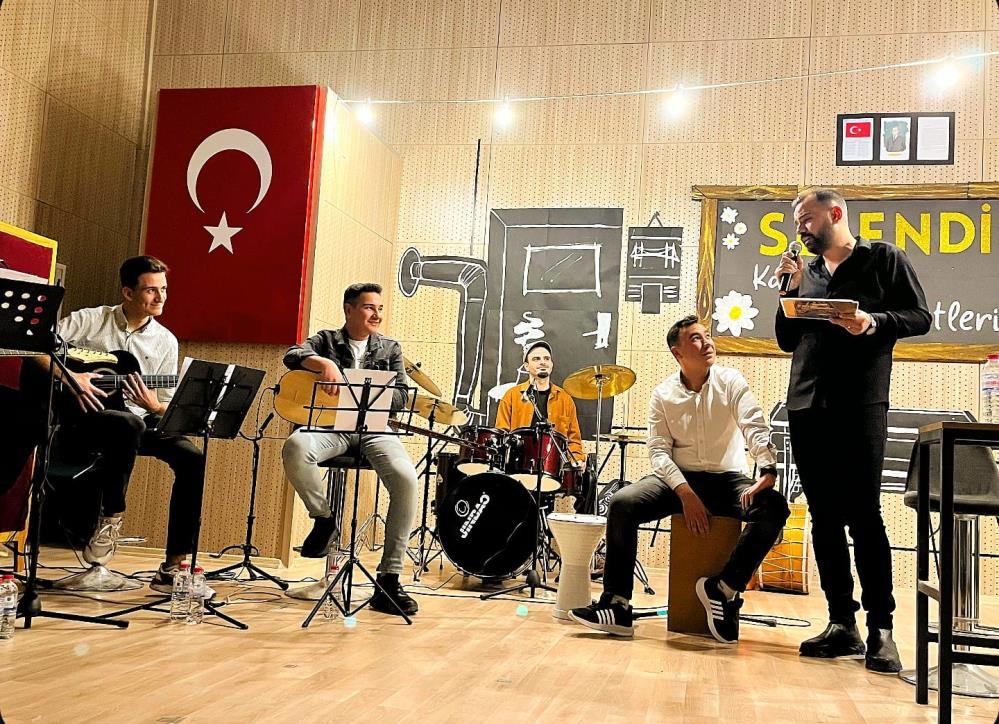 İlçede Kariyer Sohbetlerinde farklı mesleklerden 16 konuk bir araya geldi