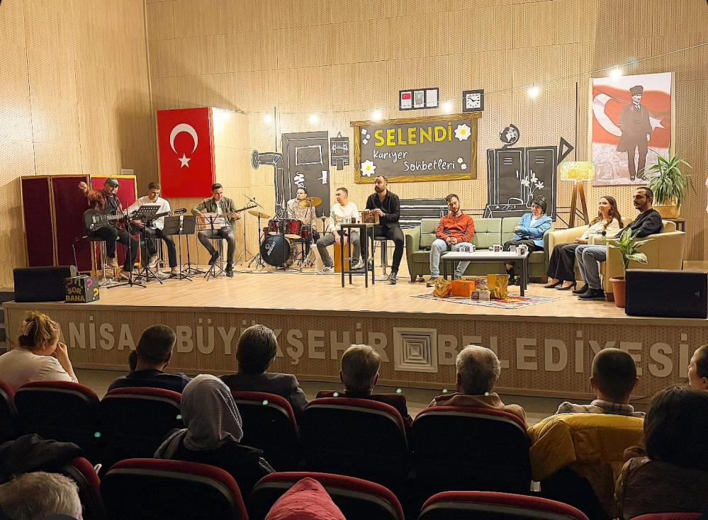 İlçede Kariyer Sohbetlerinde farklı mesleklerden 16 konuk bir araya geldi