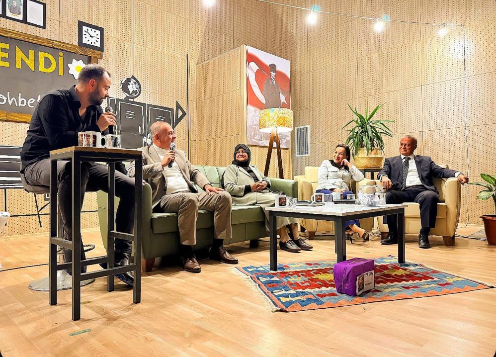 İlçede Kariyer Sohbetlerinde farklı mesleklerden 16 konuk bir araya geldi