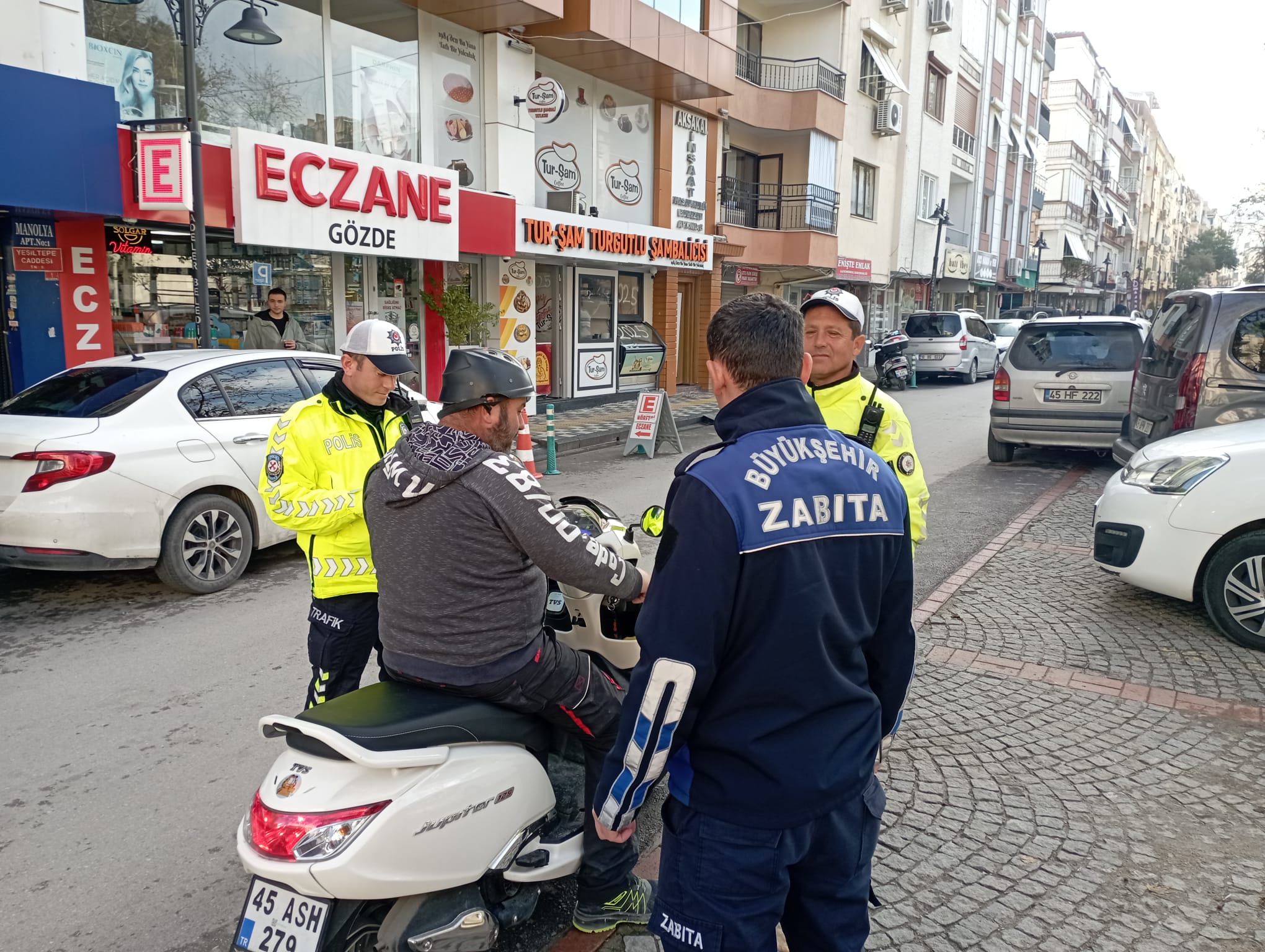 Büyükşehir, Denetimlerine Yılın İlk Saatlerinde de Devam Etti