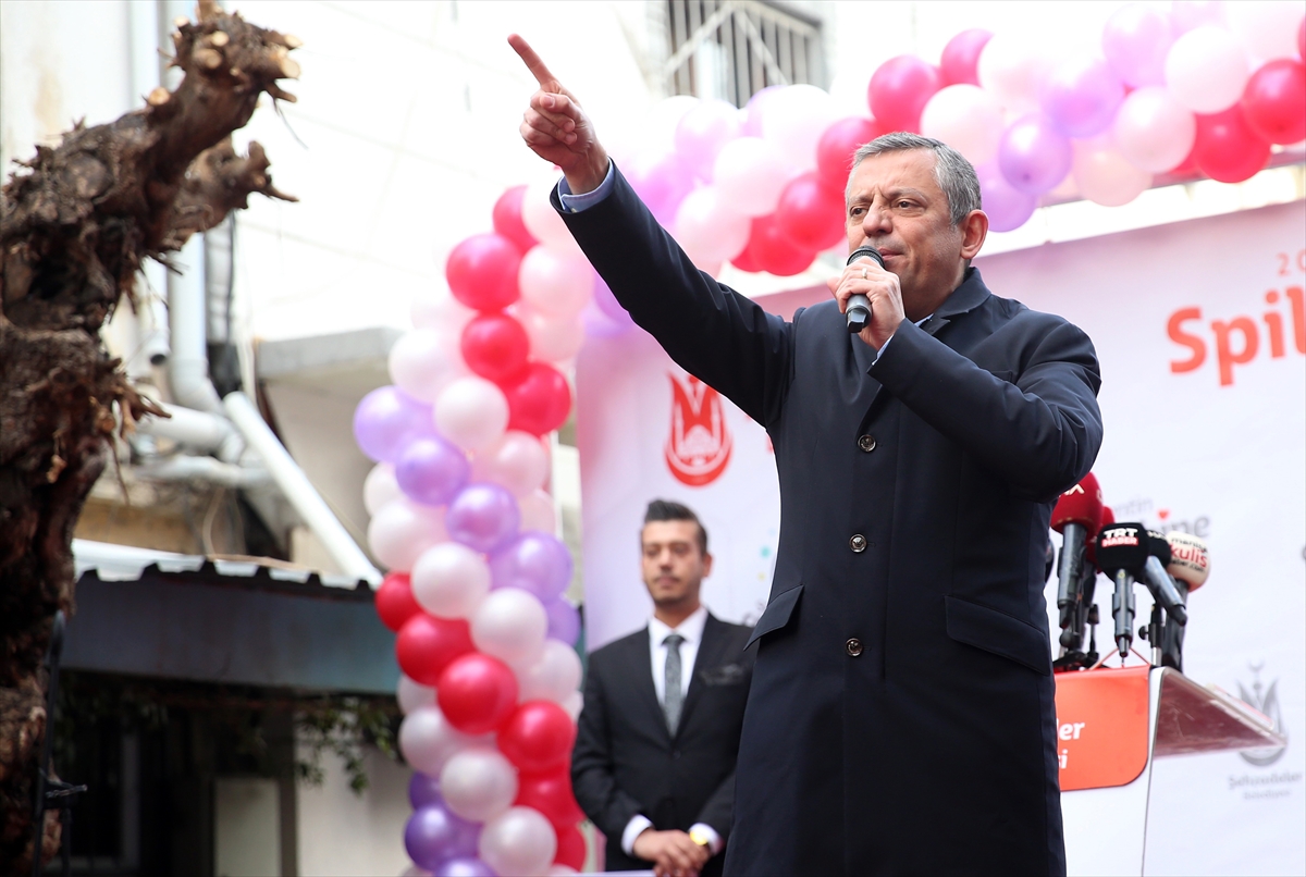 CHP Genel Başkanı Özel, Manisa'da çocuk evi açılışında konuştu