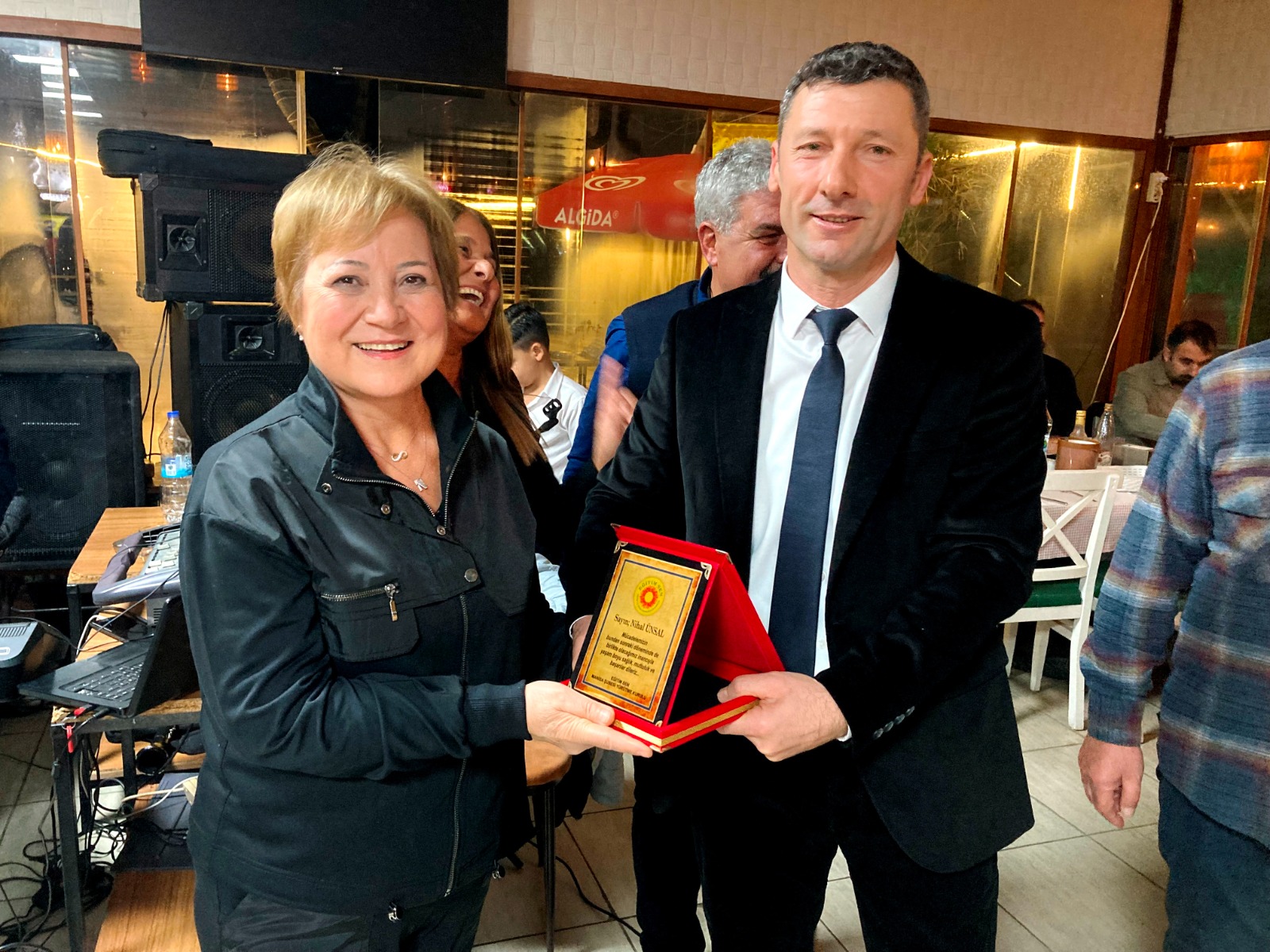 Manisa Eğitim-Sen’den Emekli Öğretmenlere Vefa Gecesi