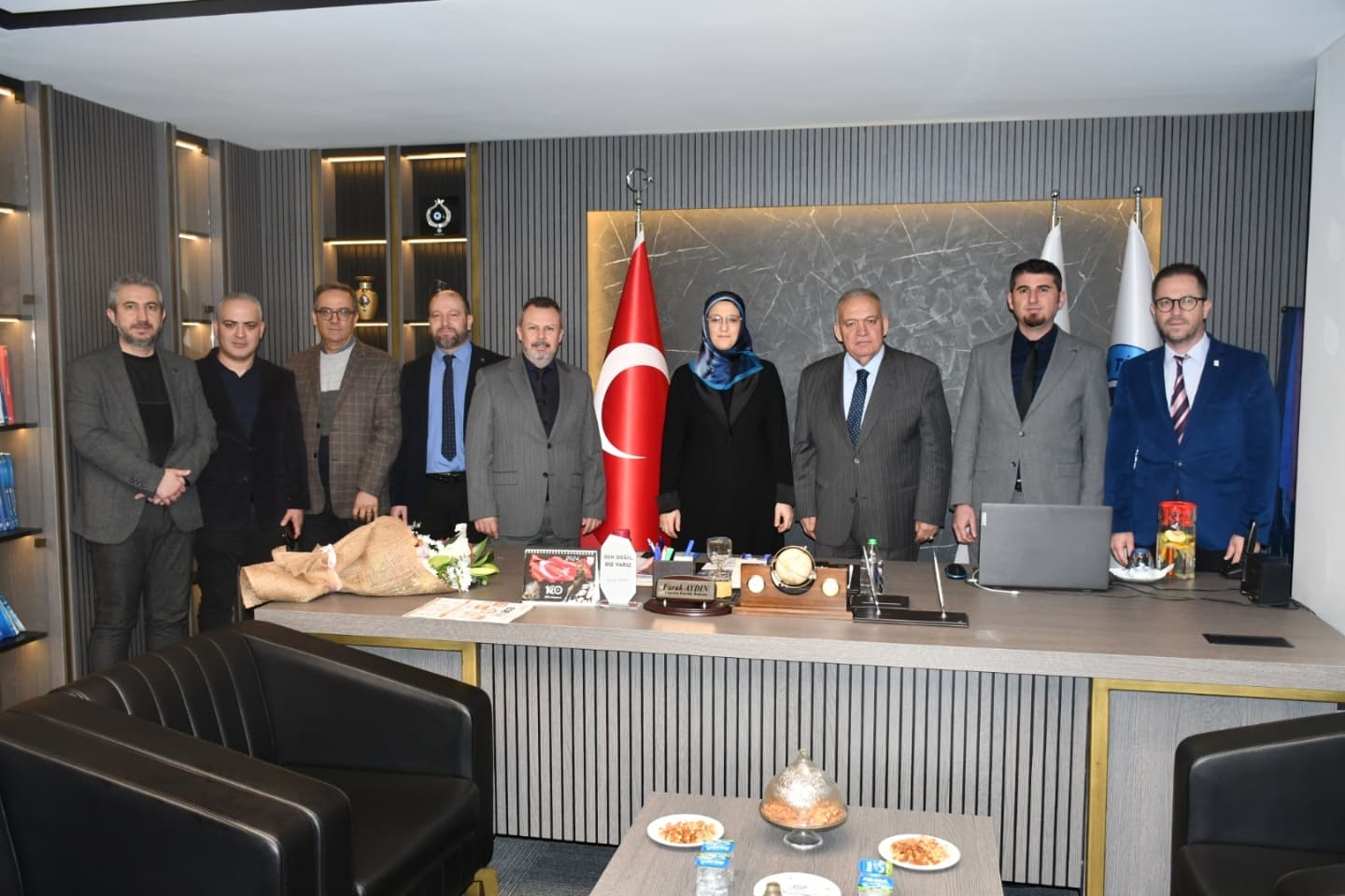 MCBÜ Rektörü Prof. Dr. Kibar'dan TUTSO'ya ziyaret