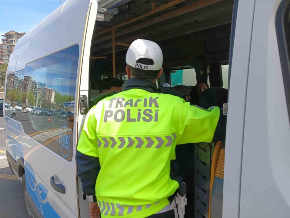 Yeni yılda trafik cezaları arttı!